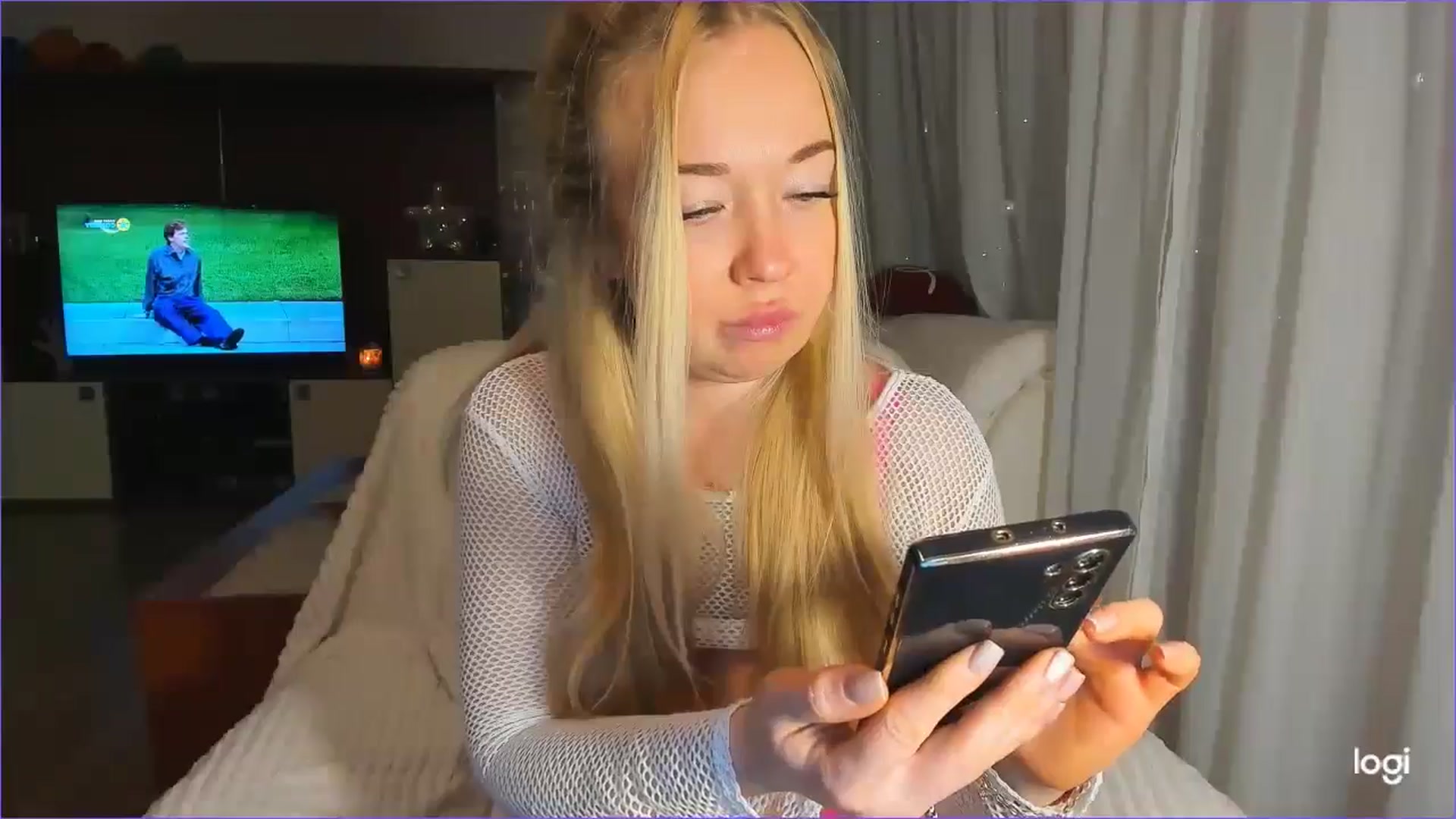 Gallery image thumbnail from FlamingoDream's myfreecams stream on, 12/27/2024, 22:49 image 14 of 20