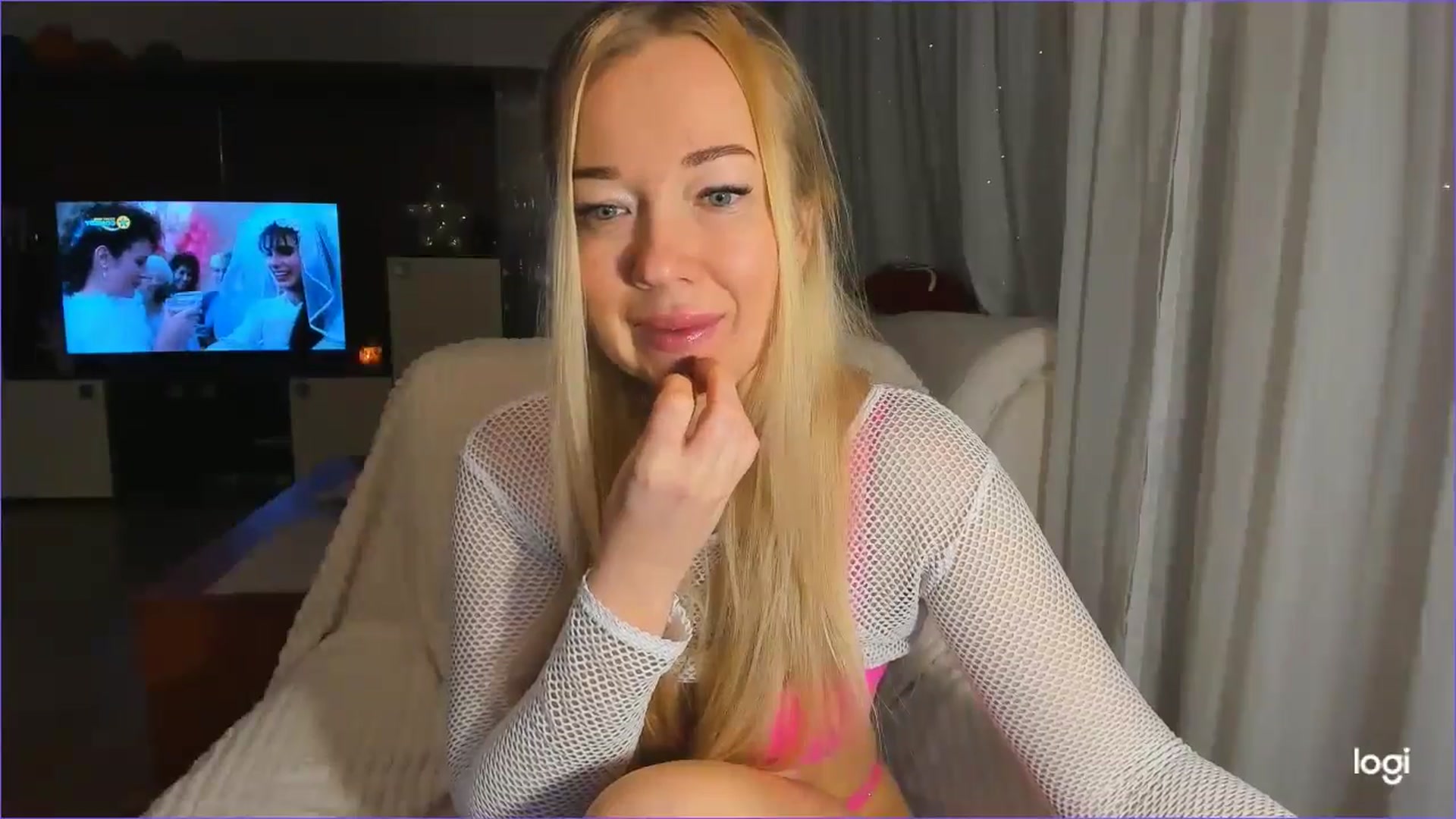 Gallery image thumbnail from FlamingoDream's myfreecams stream on, 12/27/2024, 22:49 image 20 of 20