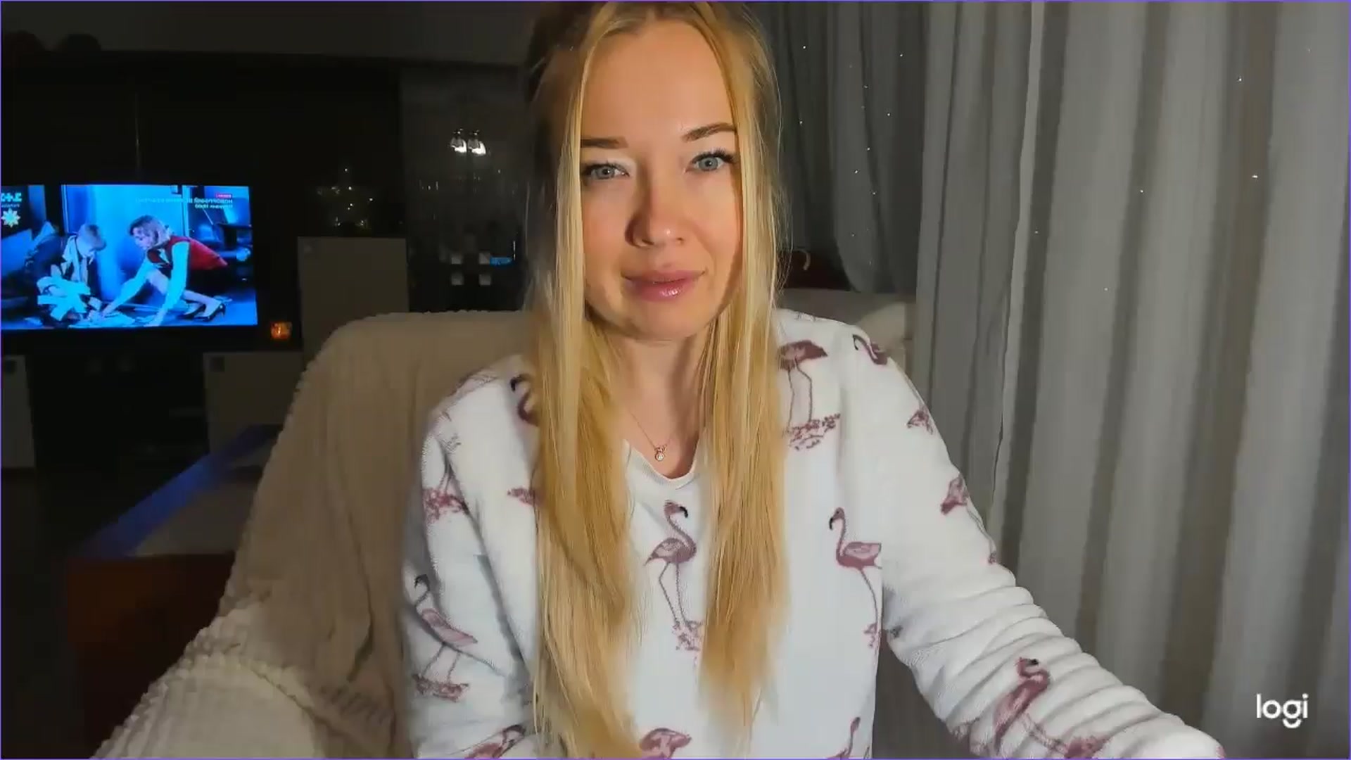 Gallery image thumbnail from FlamingoDream's myfreecams stream on, 12/28/2024, 02:43 image 17 of 20