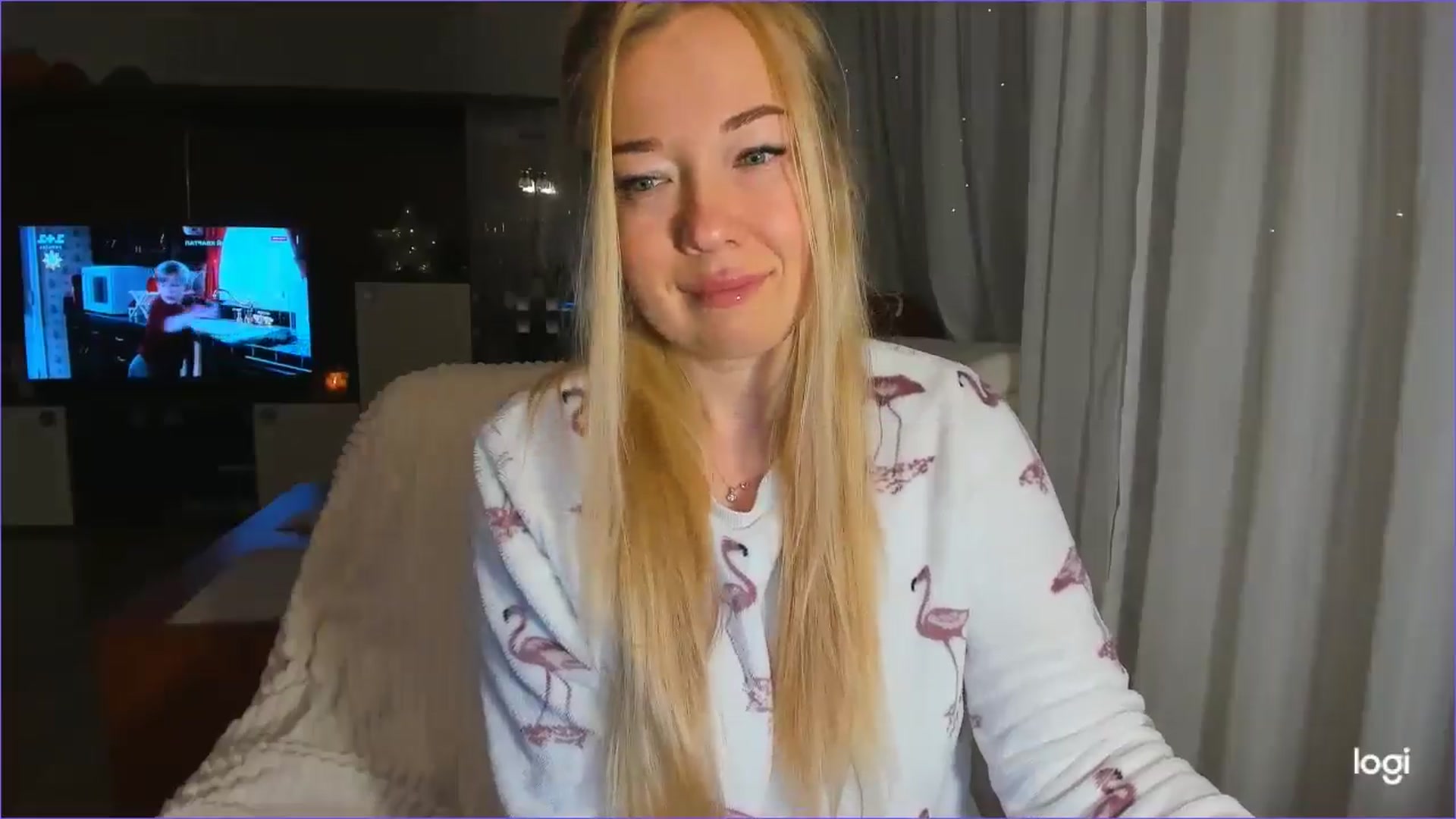 Gallery image thumbnail from FlamingoDream's myfreecams stream on, 12/28/2024, 02:43 image 4 of 20