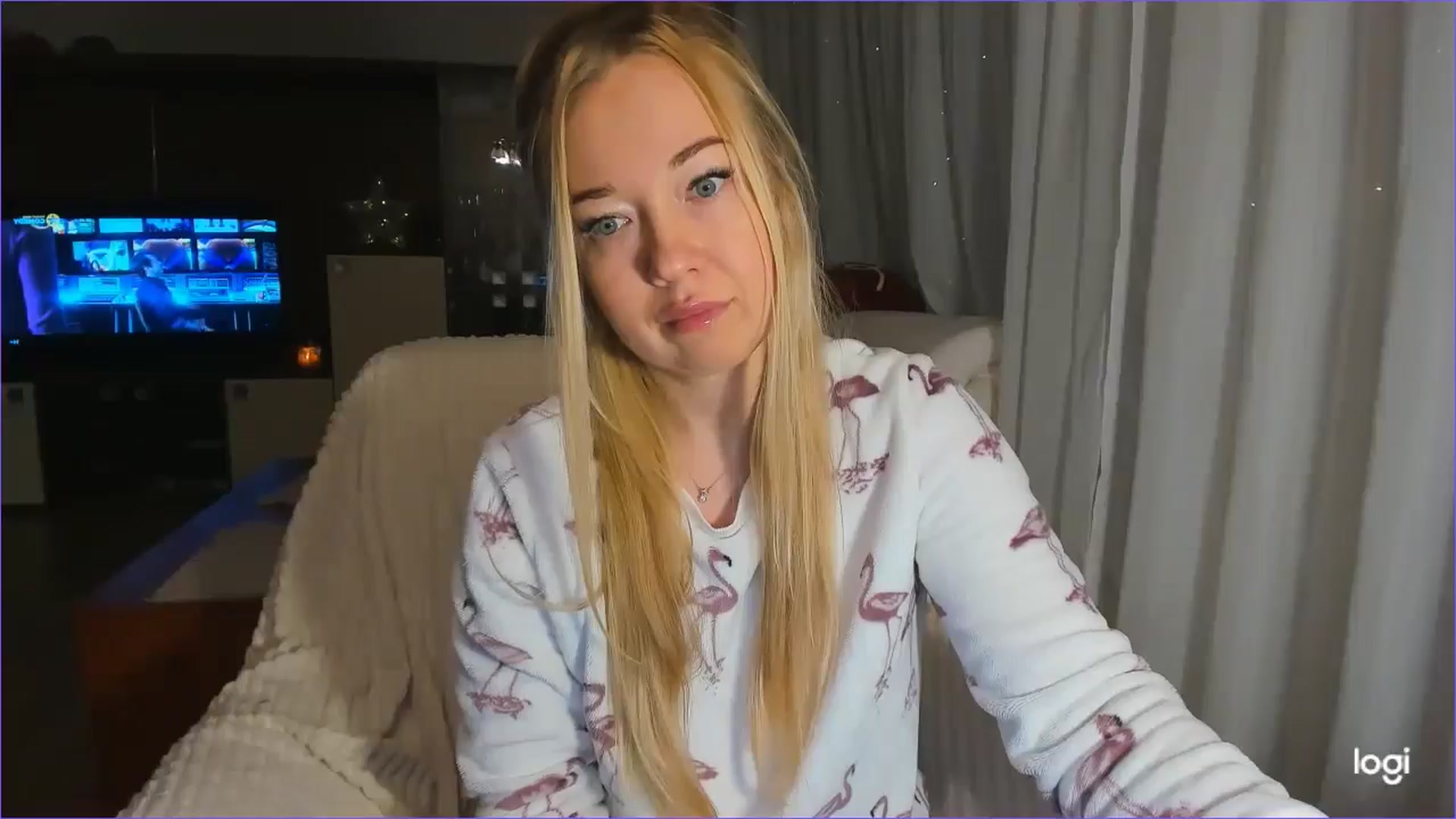 Gallery image thumbnail from FlamingoDream's myfreecams stream on, 12/28/2024, 03:25 image 2 of 20