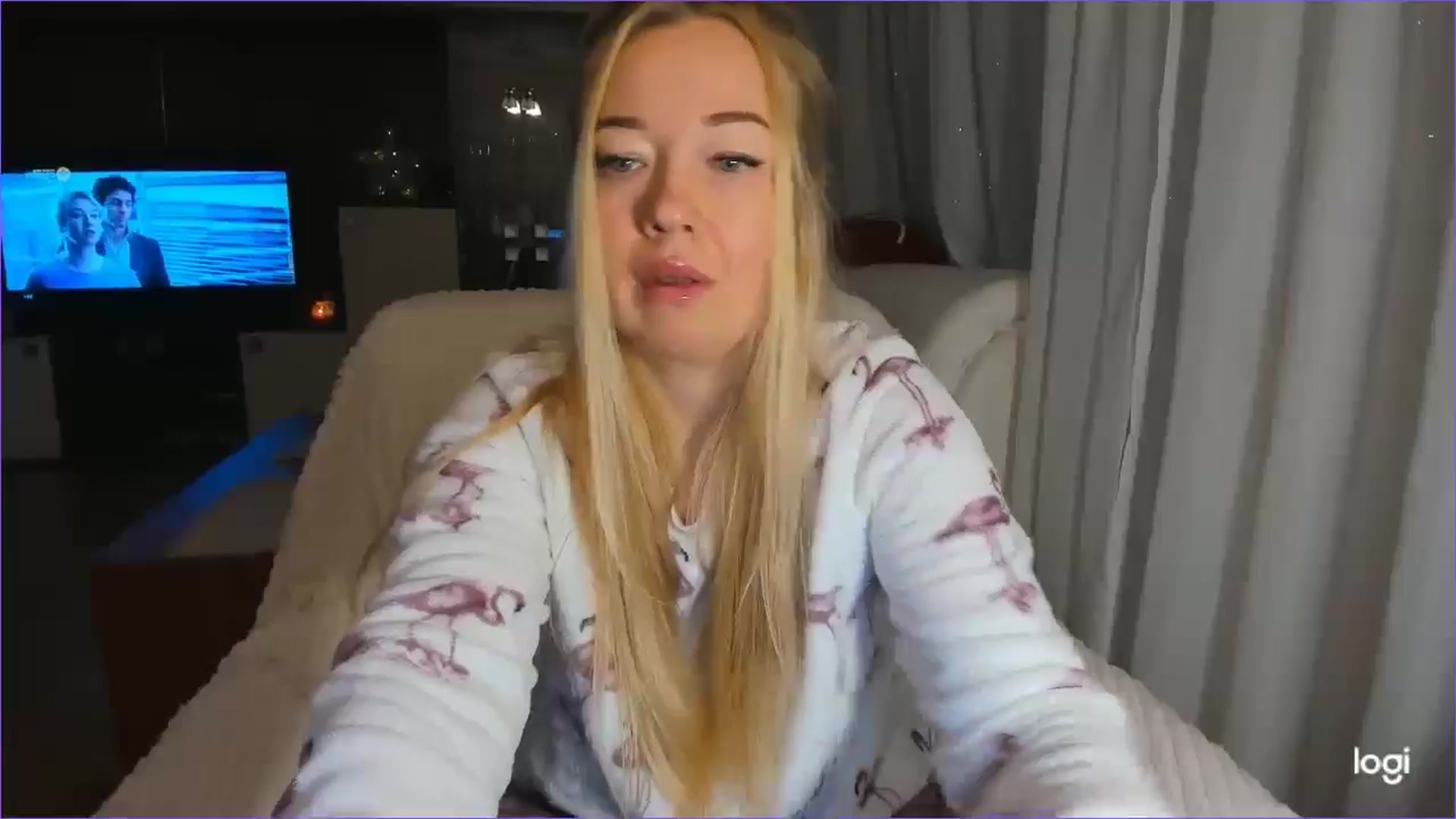 Gallery image thumbnail from FlamingoDream's myfreecams stream on, 12/28/2024, 03:25 image 8 of 20