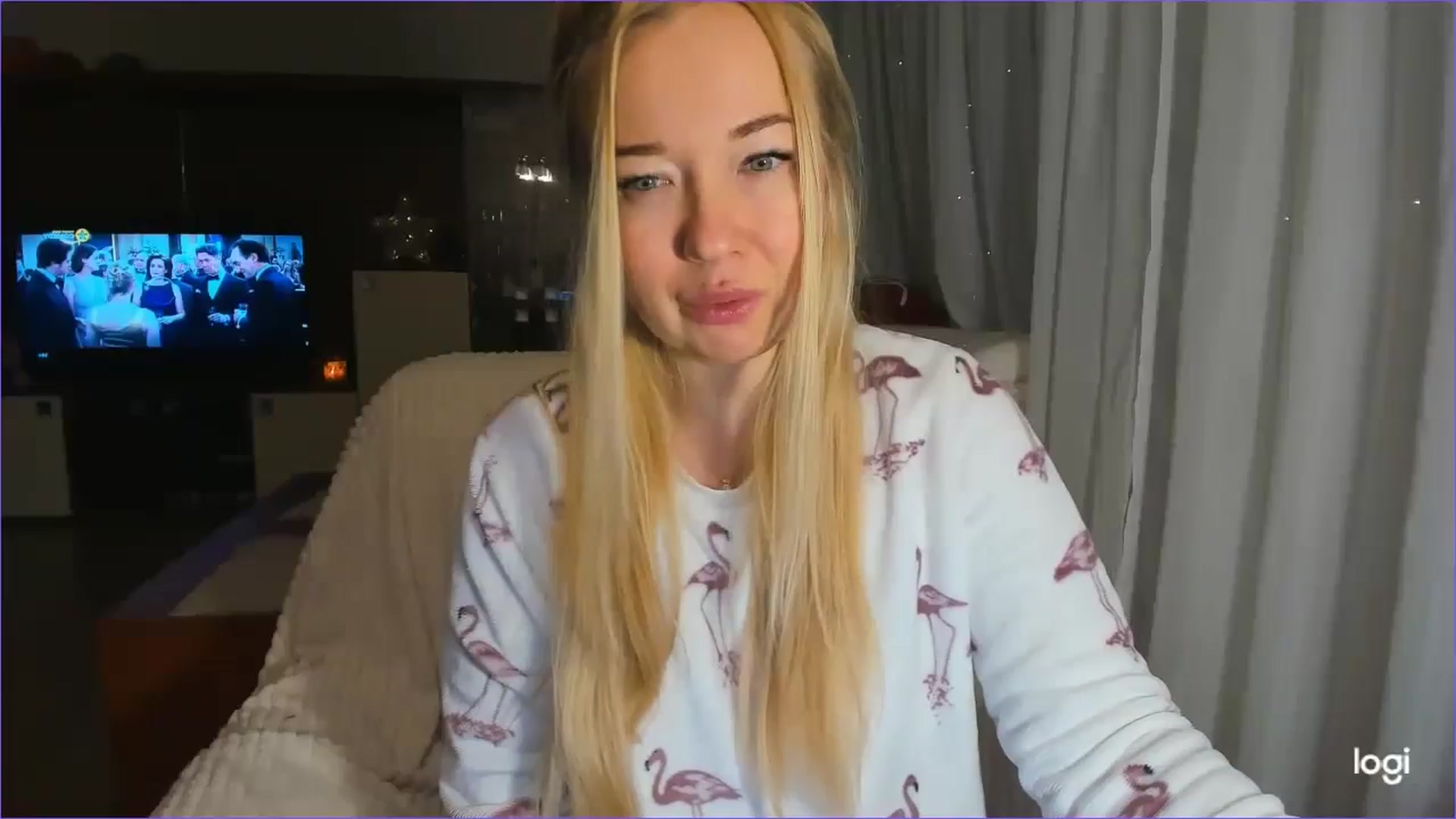 Gallery image thumbnail from FlamingoDream's myfreecams stream on, 12/28/2024, 03:42 image 5 of 20