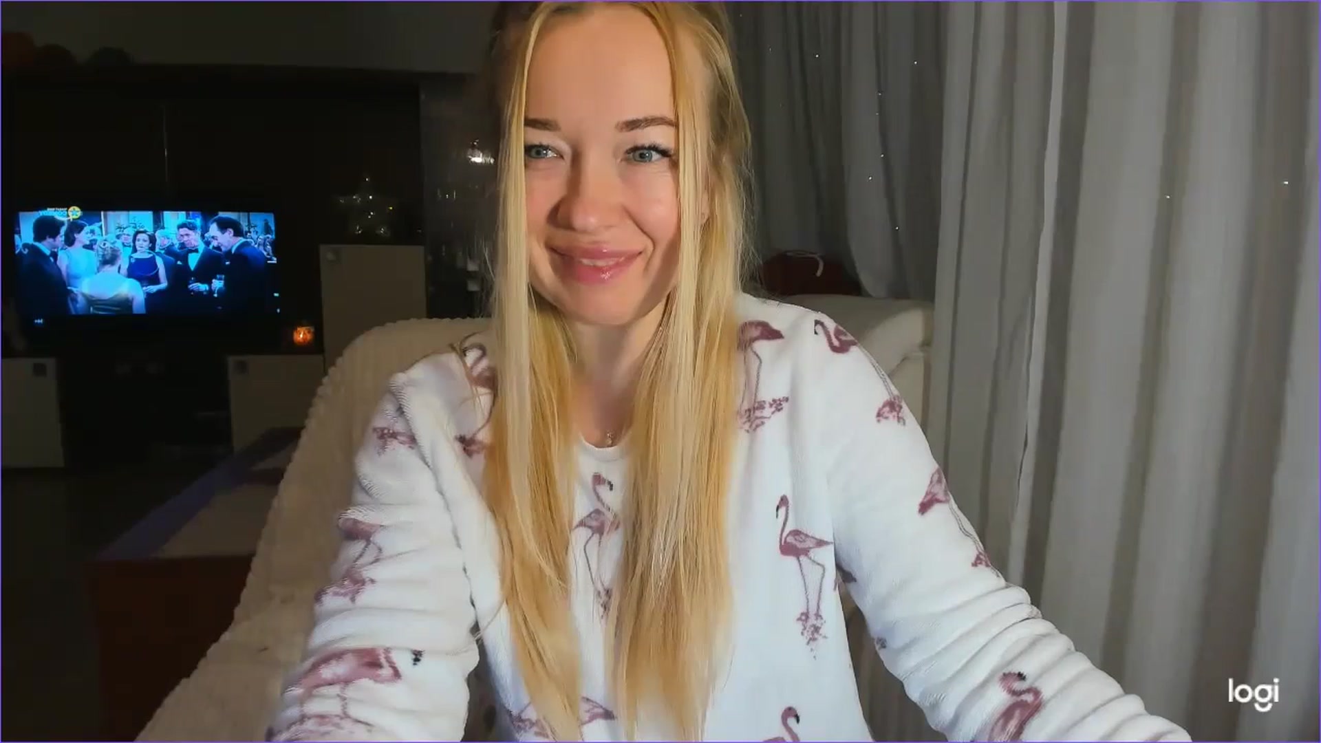 Gallery image thumbnail from FlamingoDream's myfreecams stream on, 12/28/2024, 03:42 image 8 of 20