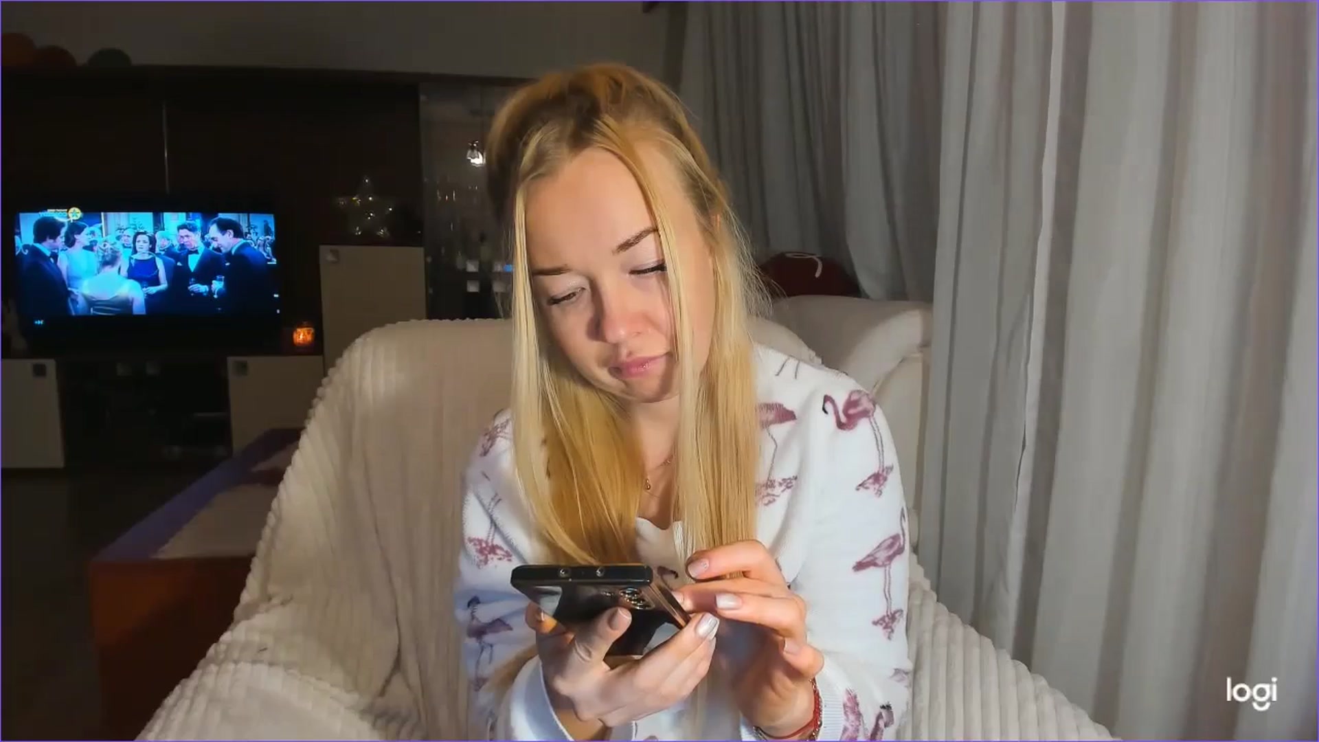 Gallery image thumbnail from FlamingoDream's myfreecams stream on, 12/28/2024, 03:42 image 15 of 20