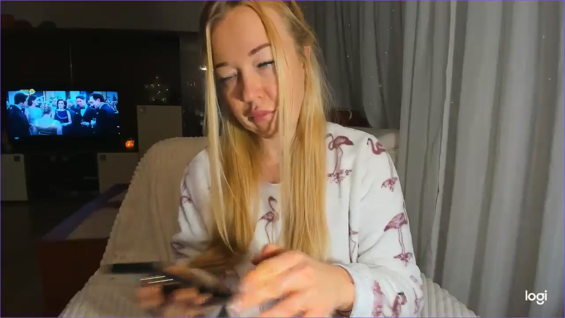 Gallery image thumbnail from FlamingoDream's myfreecams stream on, 12/28/2024, 03:42 image 3 of 20