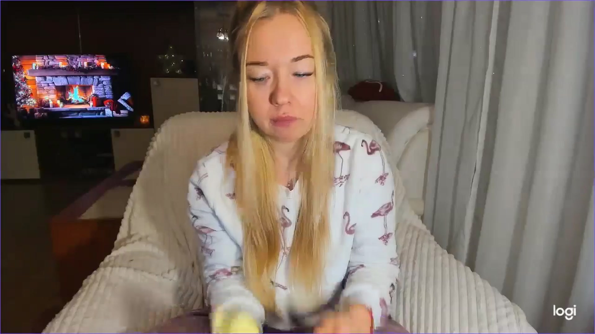 Gallery image thumbnail from FlamingoDream's myfreecams stream on, 12/28/2024, 04:35 image 7 of 20