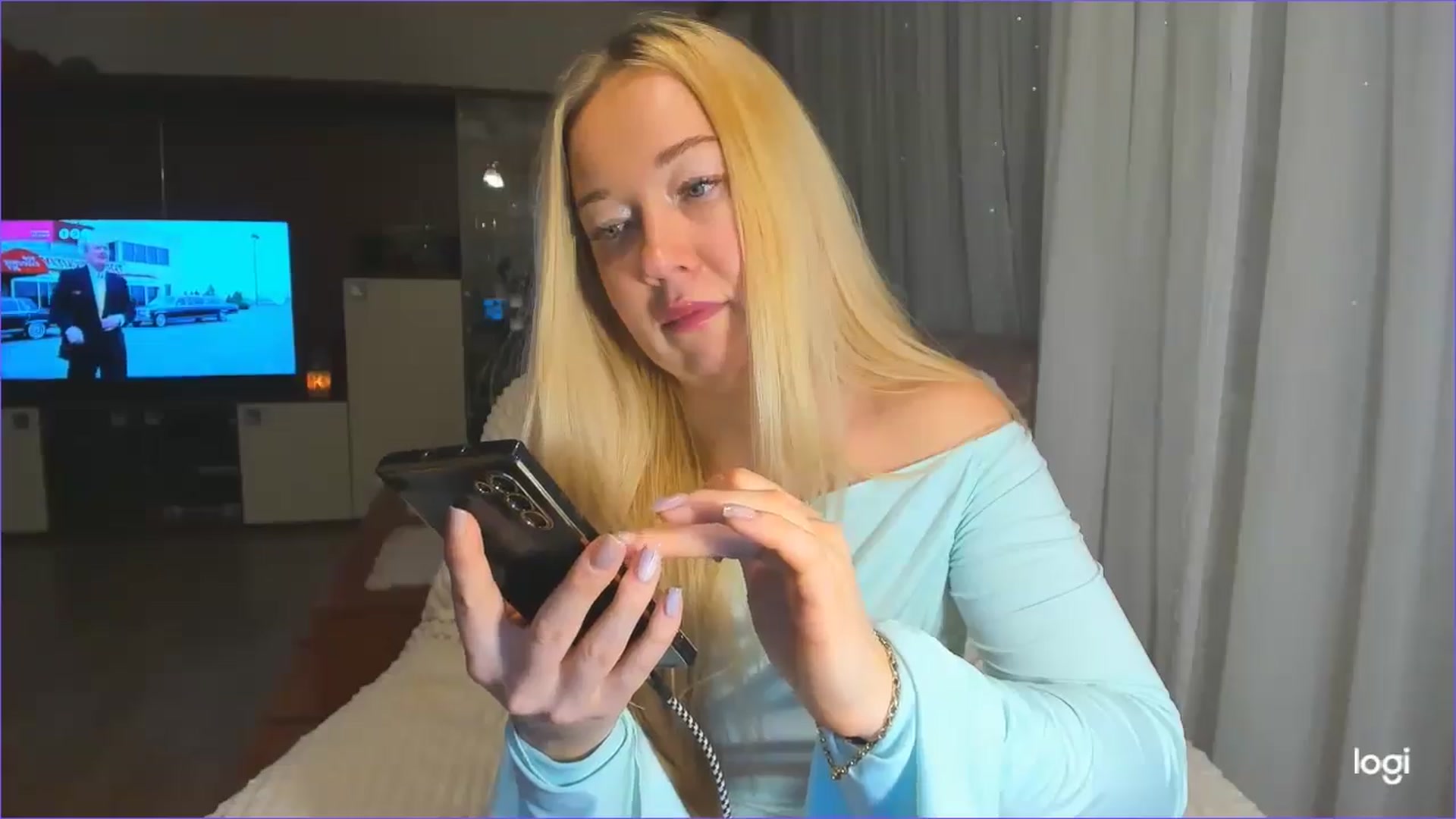 Gallery image thumbnail from FlamingoDream's myfreecams stream on, 01/07/2025, 02:39 image 3 of 20