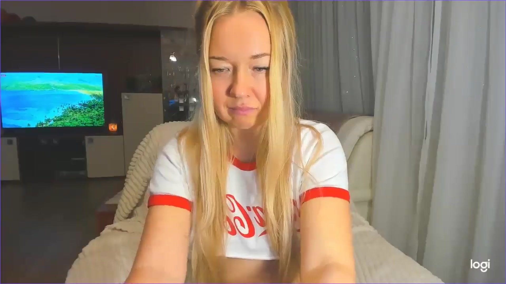 Gallery image thumbnail from FlamingoDream's myfreecams stream on, 01/08/2025, 01:01 image 9 of 20