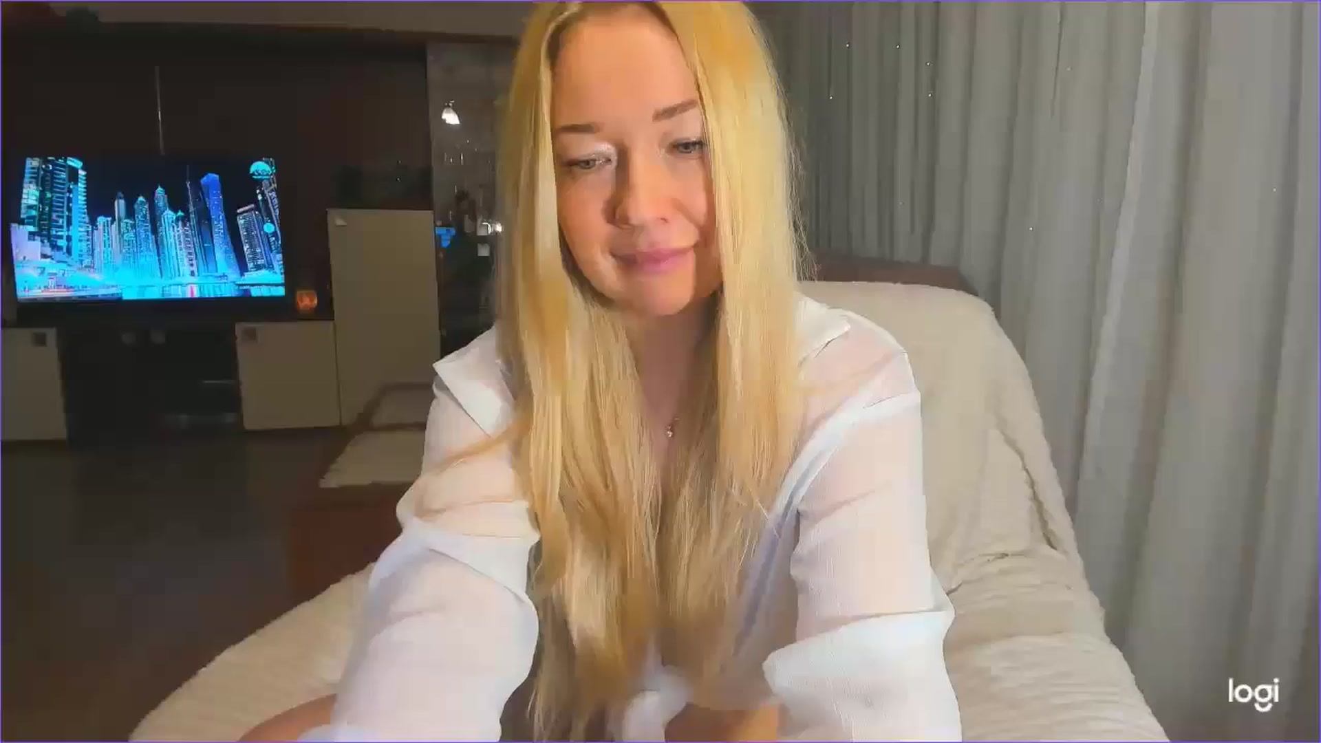 Gallery image thumbnail from FlamingoDream's myfreecams stream on, 01/09/2025, 01:15 image 3 of 20