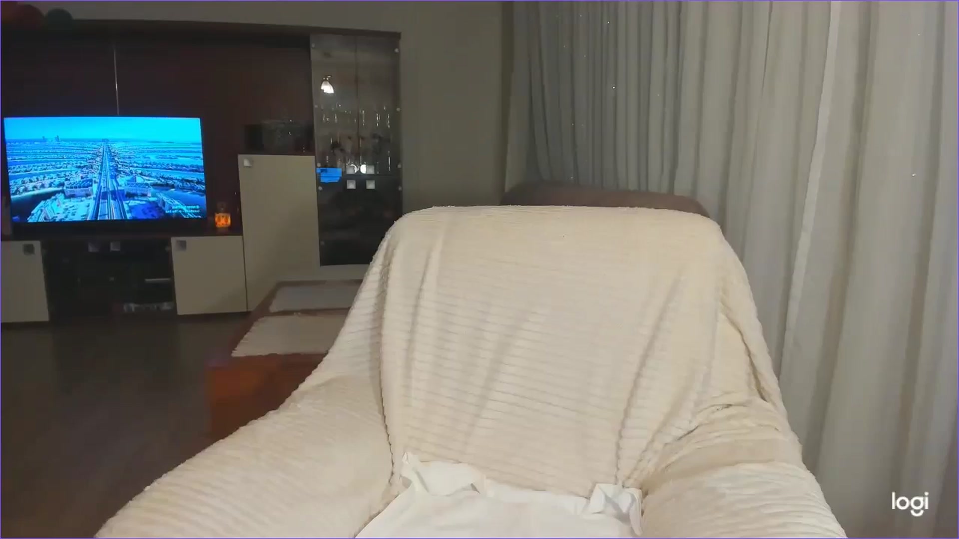 Gallery image thumbnail from FlamingoDream's myfreecams stream on, 01/09/2025, 01:15 image 11 of 20
