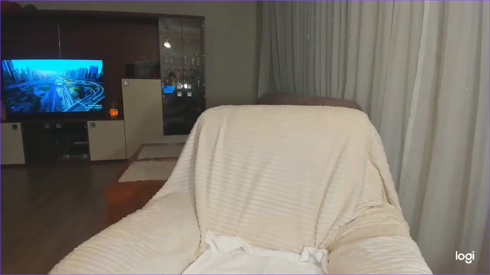 Gallery image thumbnail from FlamingoDream's myfreecams stream on, 01/09/2025, 01:15 image 10 of 20