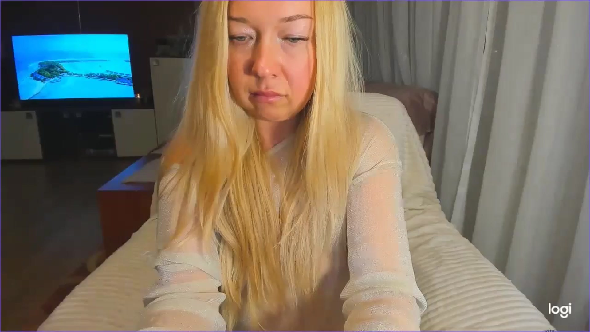 Gallery image thumbnail from FlamingoDream's myfreecams stream on, 01/14/2025, 24:03 image 16 of 20