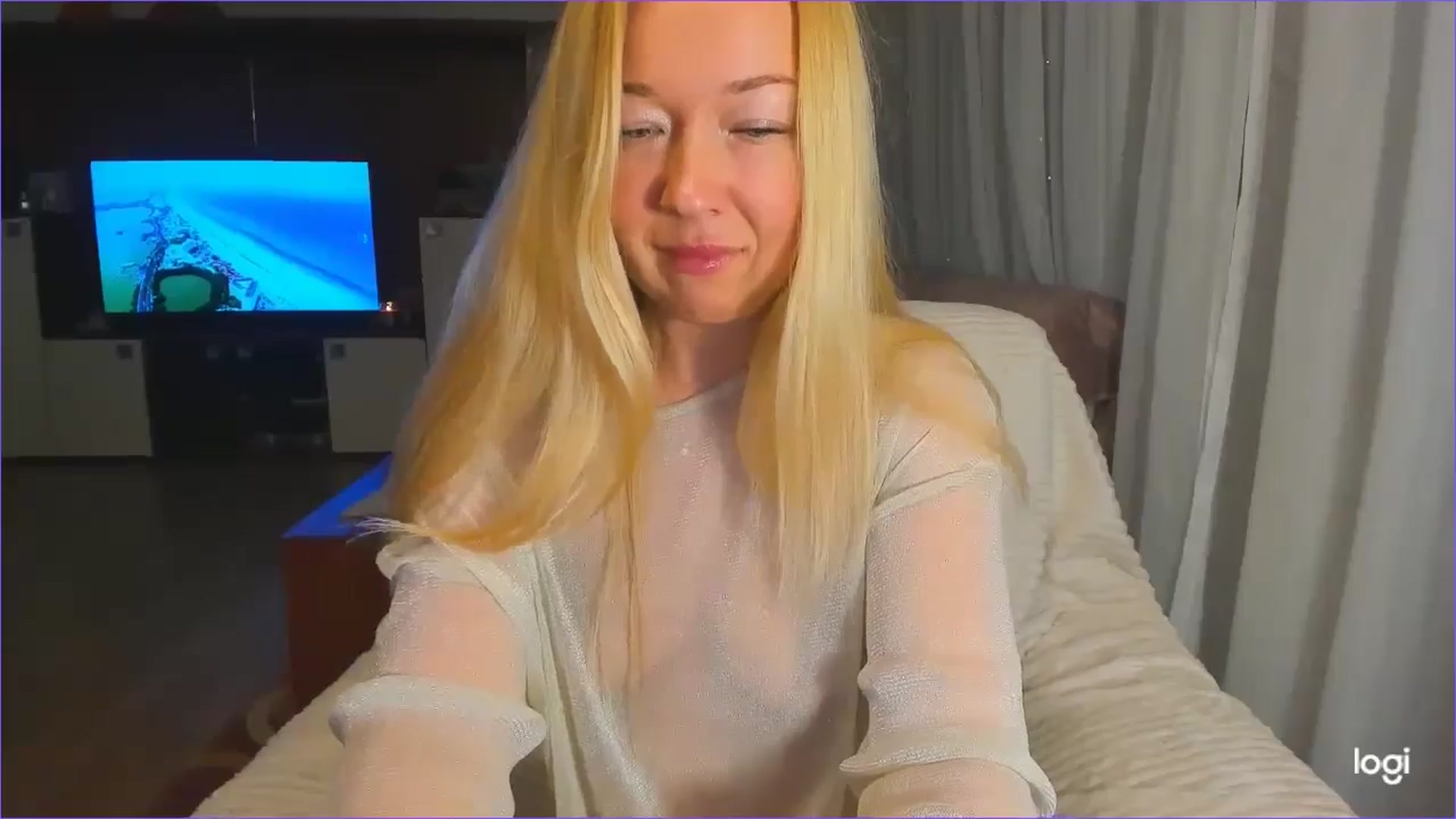 Gallery image thumbnail from FlamingoDream's myfreecams stream on, 01/14/2025, 24:03 image 3 of 20