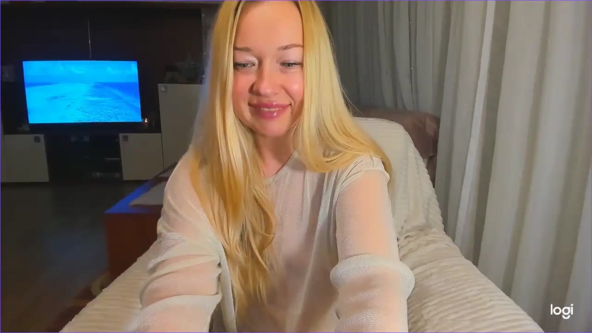 Gallery image thumbnail from FlamingoDream's myfreecams stream on, 01/14/2025, 02:18 image 11 of 20