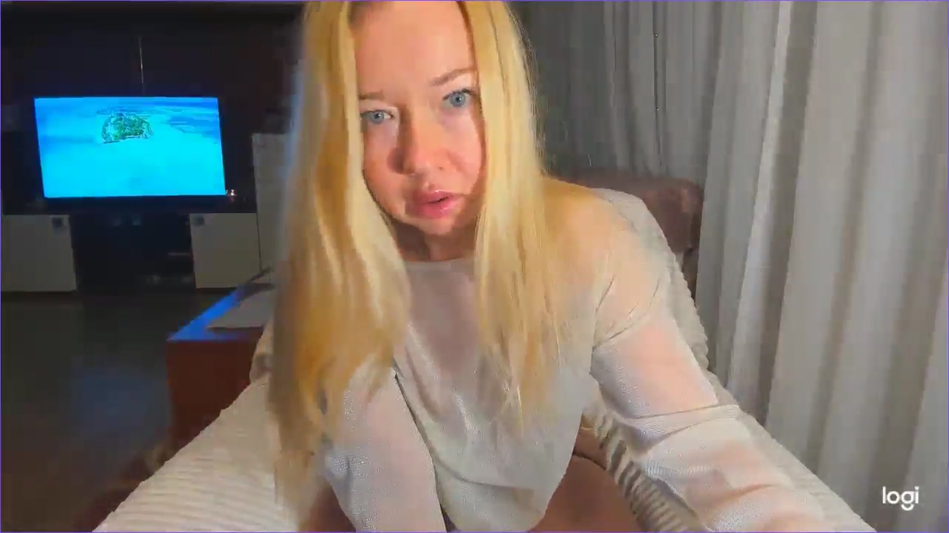 Gallery image thumbnail from FlamingoDream's myfreecams stream on, 01/14/2025, 02:18 image 13 of 20