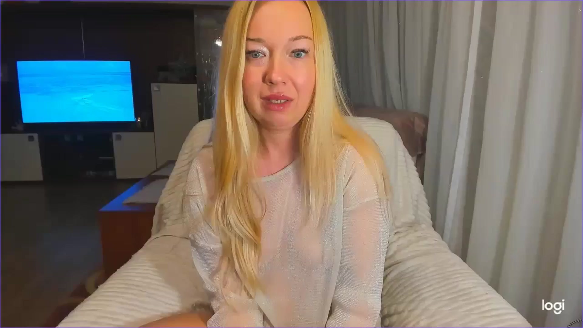 Gallery image thumbnail from FlamingoDream's myfreecams stream on, 01/14/2025, 02:18 image 5 of 20