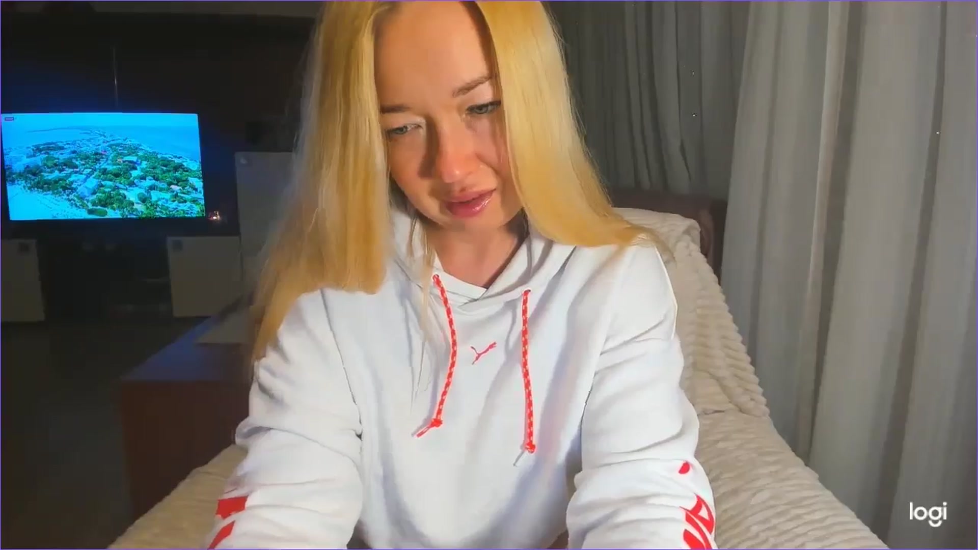 Gallery image thumbnail from FlamingoDream's myfreecams stream on, 01/16/2025, 22:35 image 11 of 20