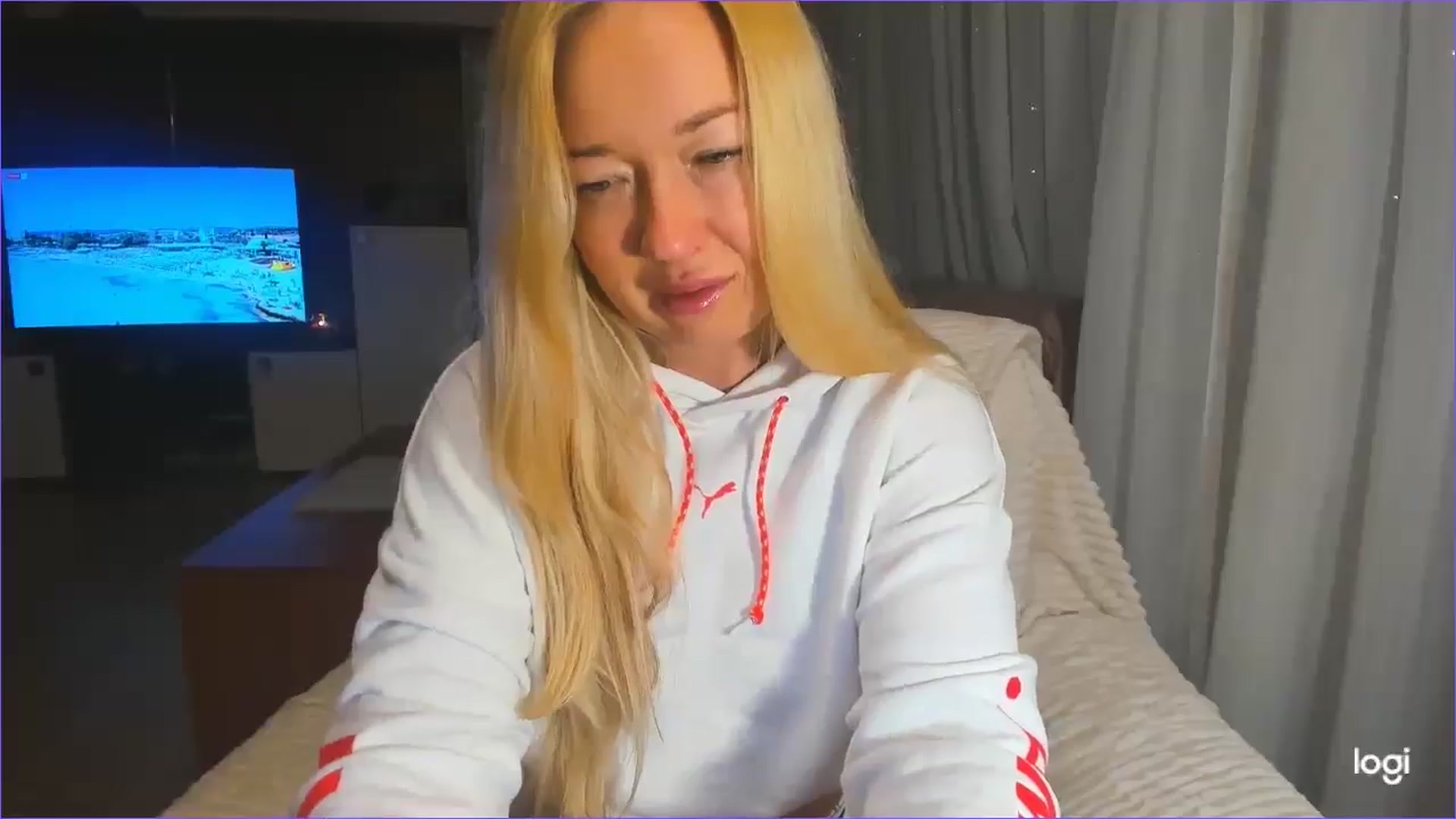 Gallery image thumbnail from FlamingoDream's myfreecams stream on, 01/16/2025, 22:35 image 10 of 20
