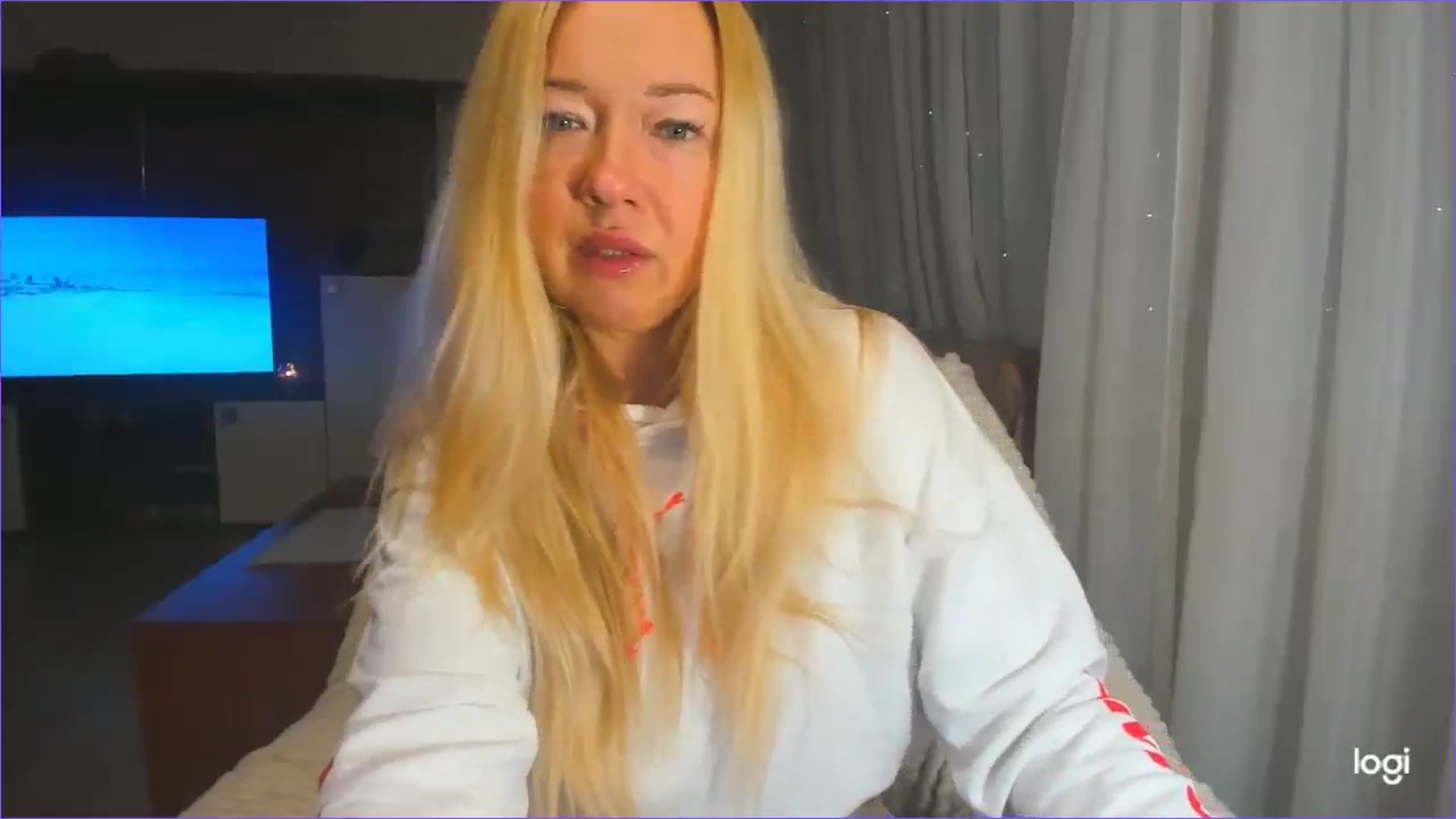 Gallery image thumbnail from FlamingoDream's myfreecams stream on, 01/16/2025, 22:35 image 4 of 20