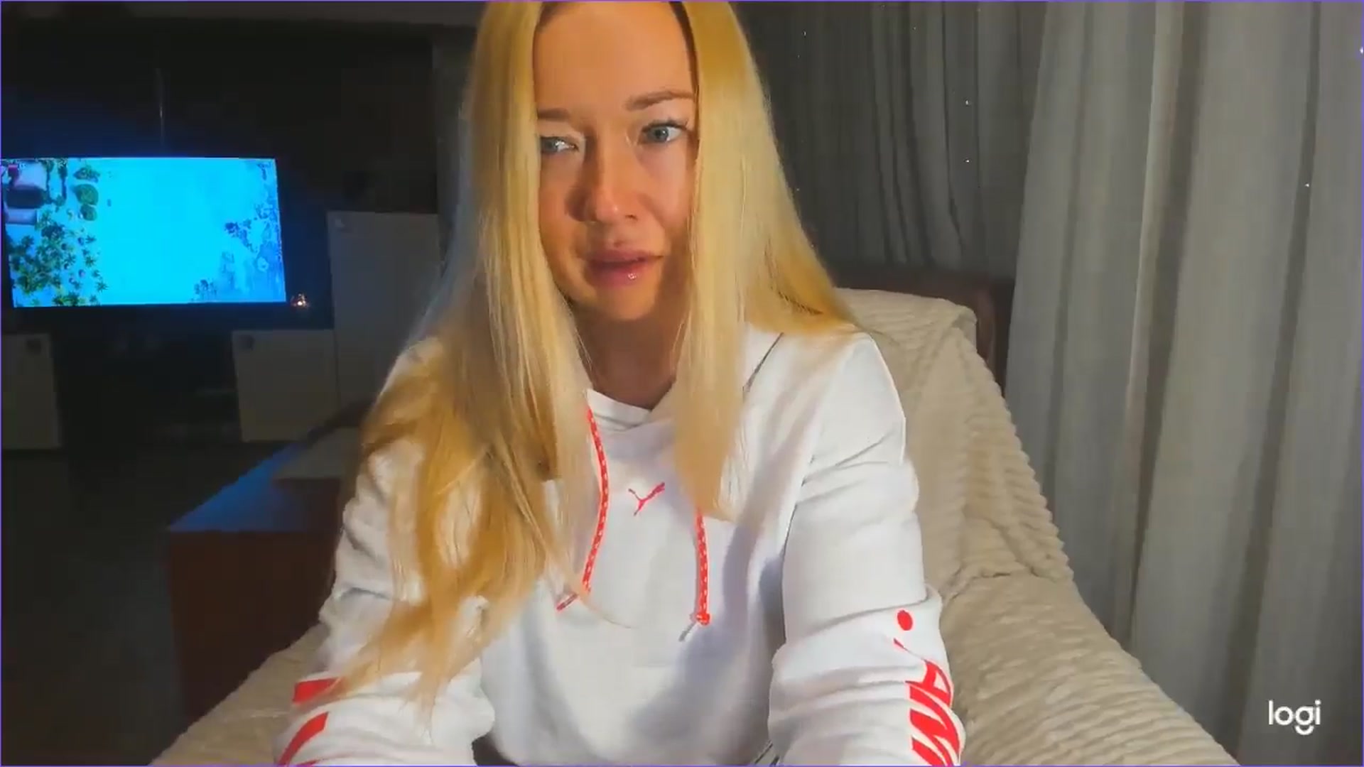 Gallery image thumbnail from FlamingoDream's myfreecams stream on, 01/16/2025, 22:35 image 12 of 20