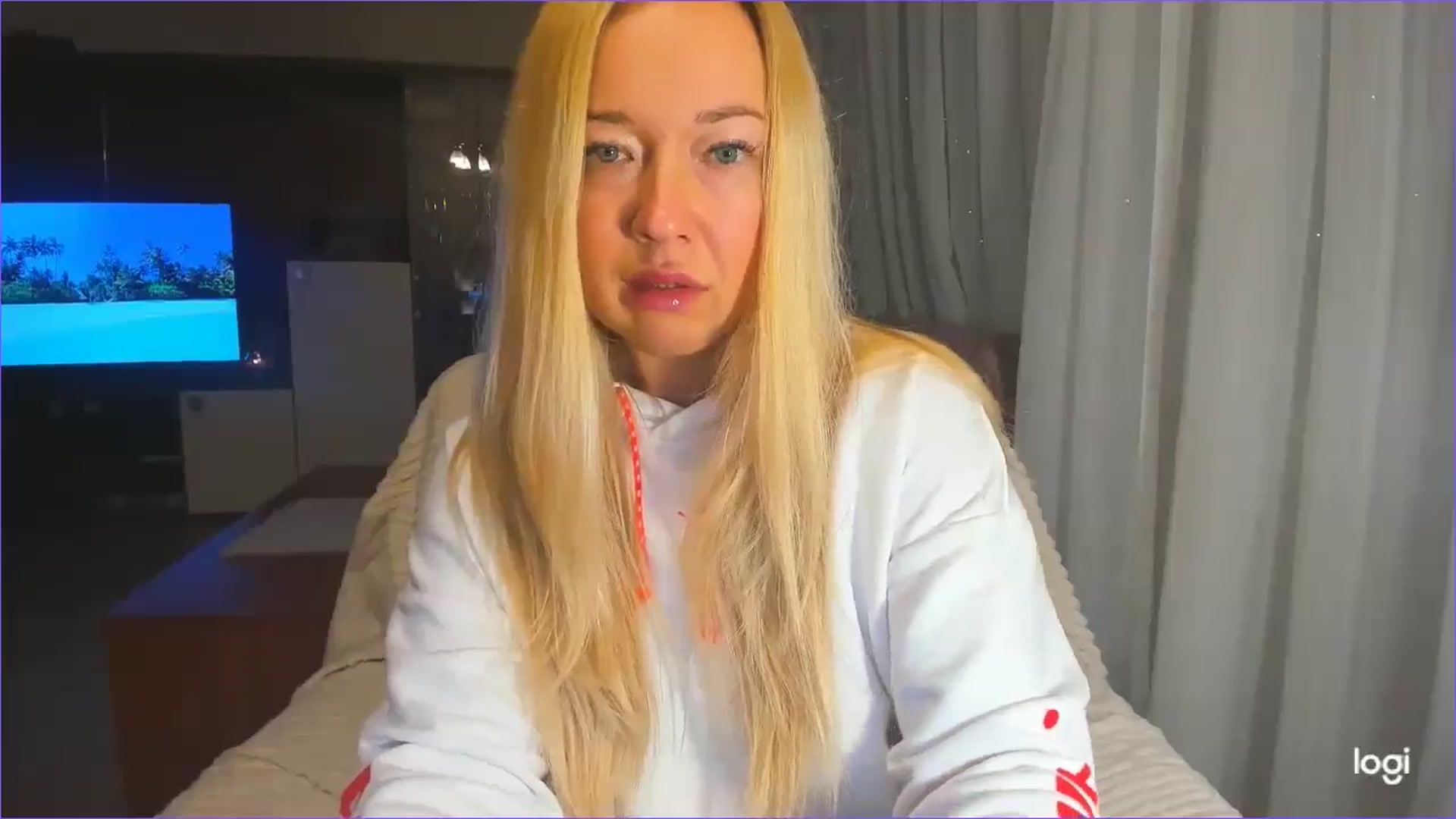 Gallery image thumbnail from FlamingoDream's myfreecams stream on, 01/16/2025, 23:39 image 14 of 20