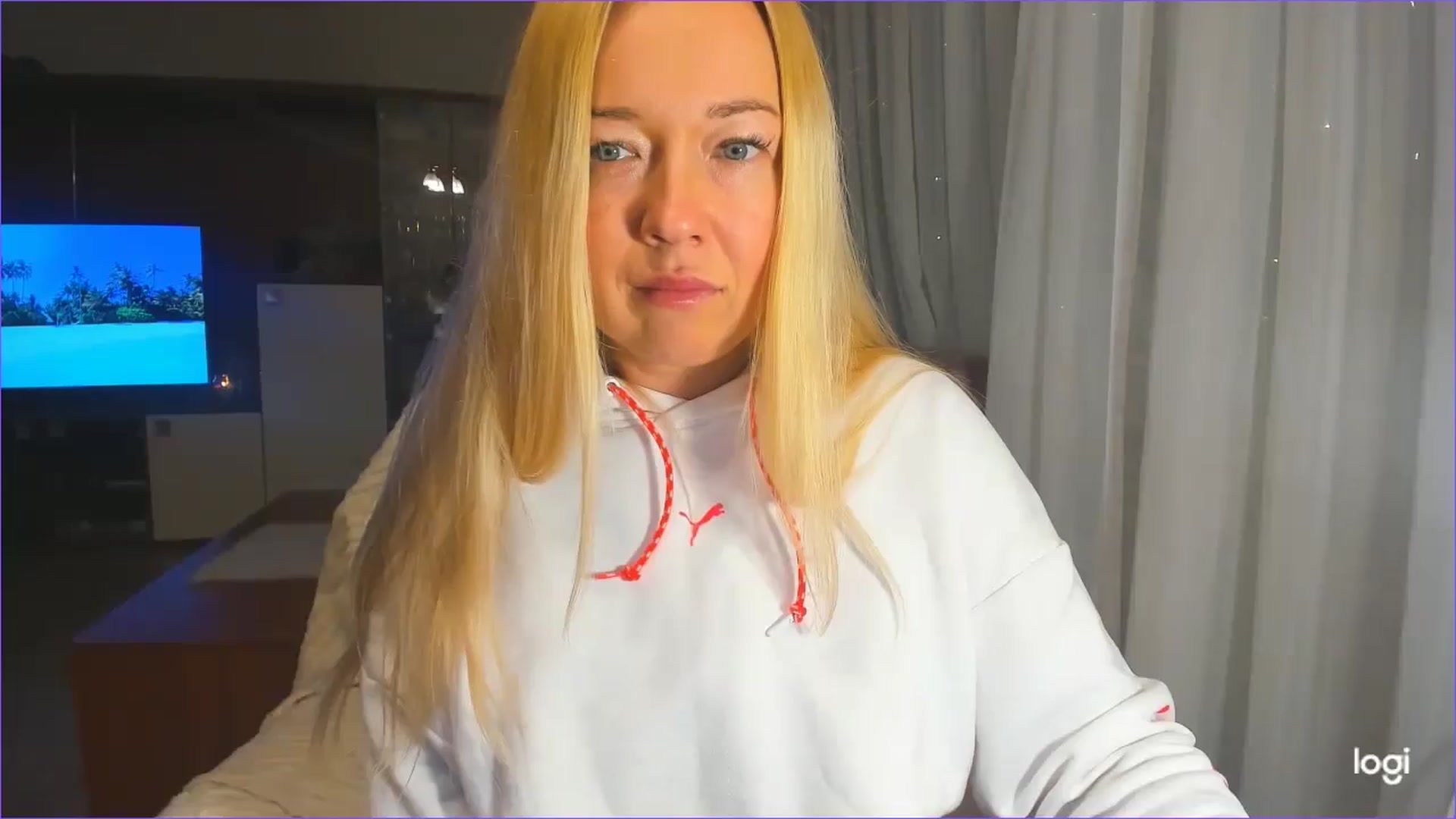 Gallery image thumbnail from FlamingoDream's myfreecams stream on, 01/16/2025, 23:39 image 10 of 20