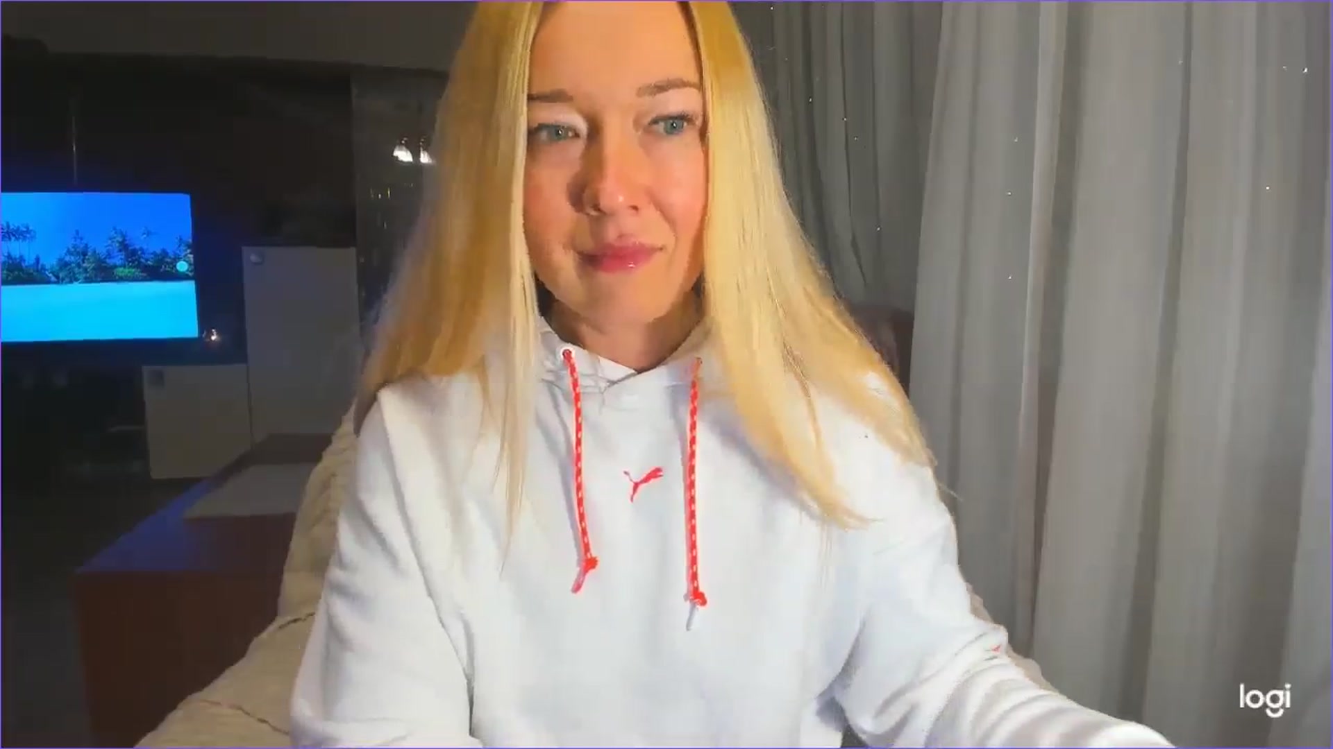 Gallery image thumbnail from FlamingoDream's myfreecams stream on, 01/16/2025, 23:39 image 17 of 20