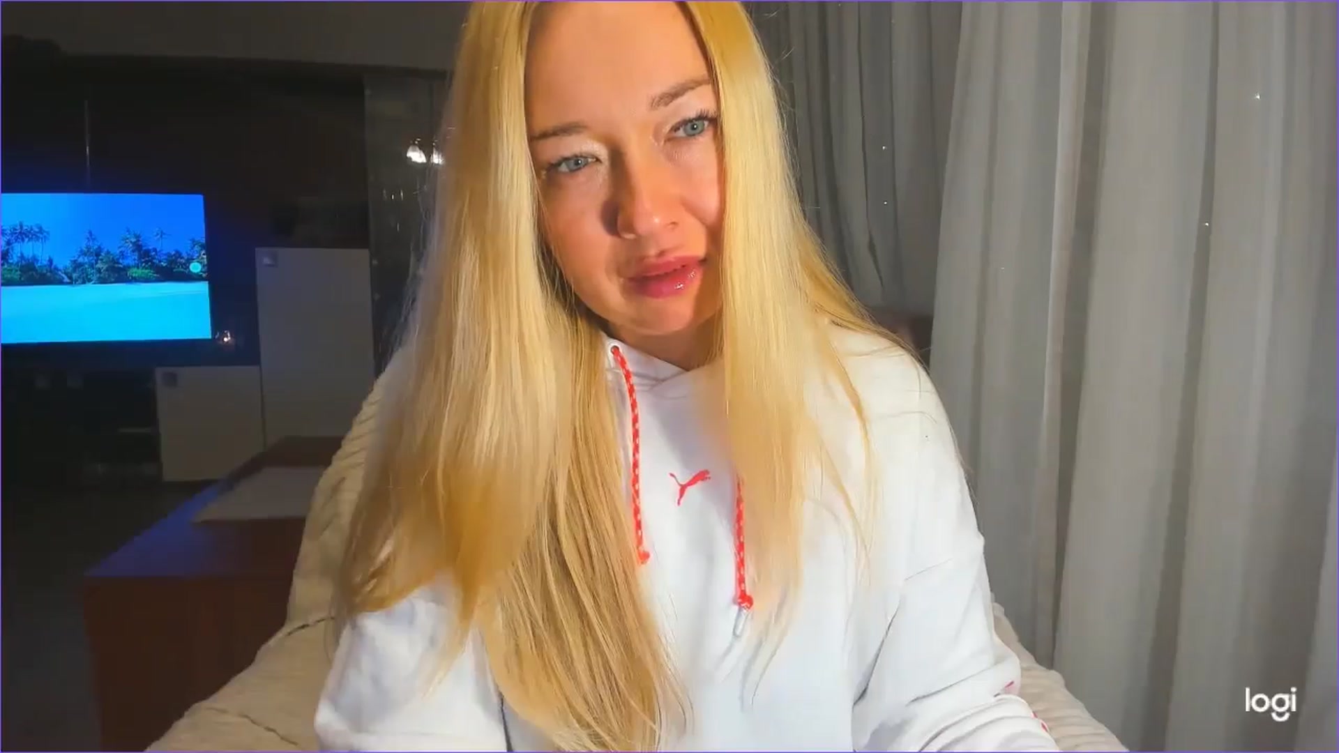 Gallery image thumbnail from FlamingoDream's myfreecams stream on, 01/16/2025, 23:39 image 20 of 20