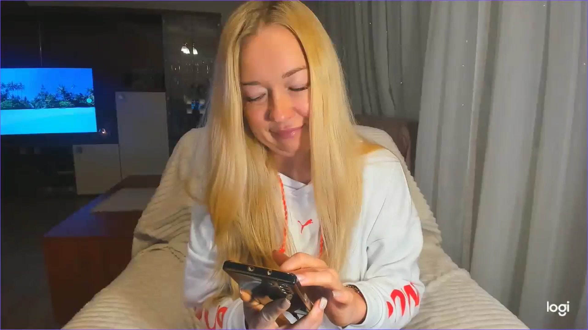 Gallery image thumbnail from FlamingoDream's myfreecams stream on, 01/17/2025, 24:42 image 2 of 20