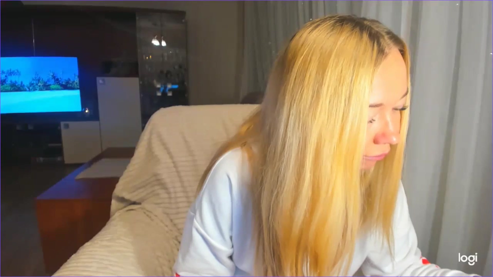 Gallery image thumbnail from FlamingoDream's myfreecams stream on, 01/17/2025, 24:42 image 4 of 20