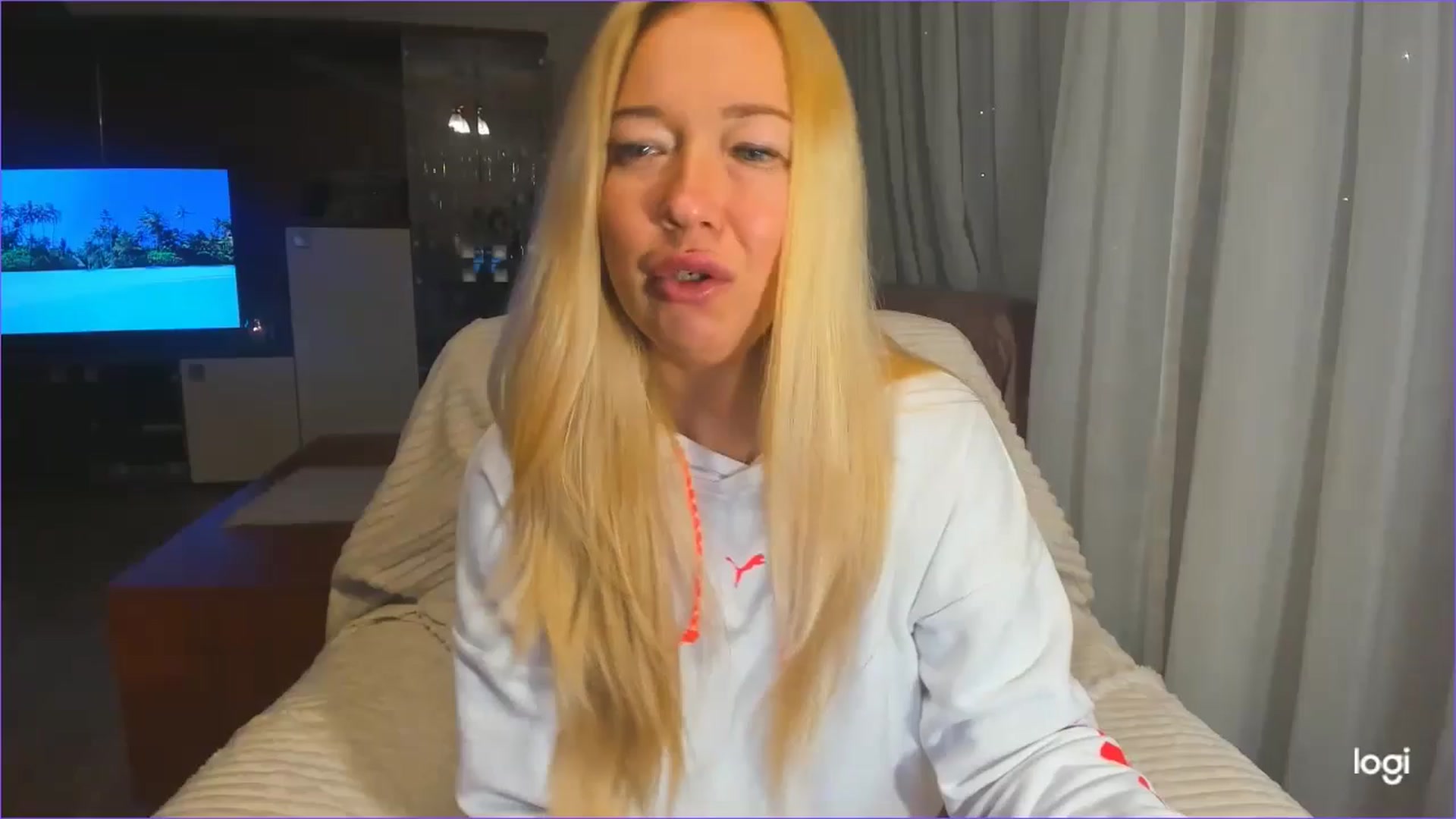Gallery image thumbnail from FlamingoDream's myfreecams stream on, 01/17/2025, 24:42 image 1 of 20