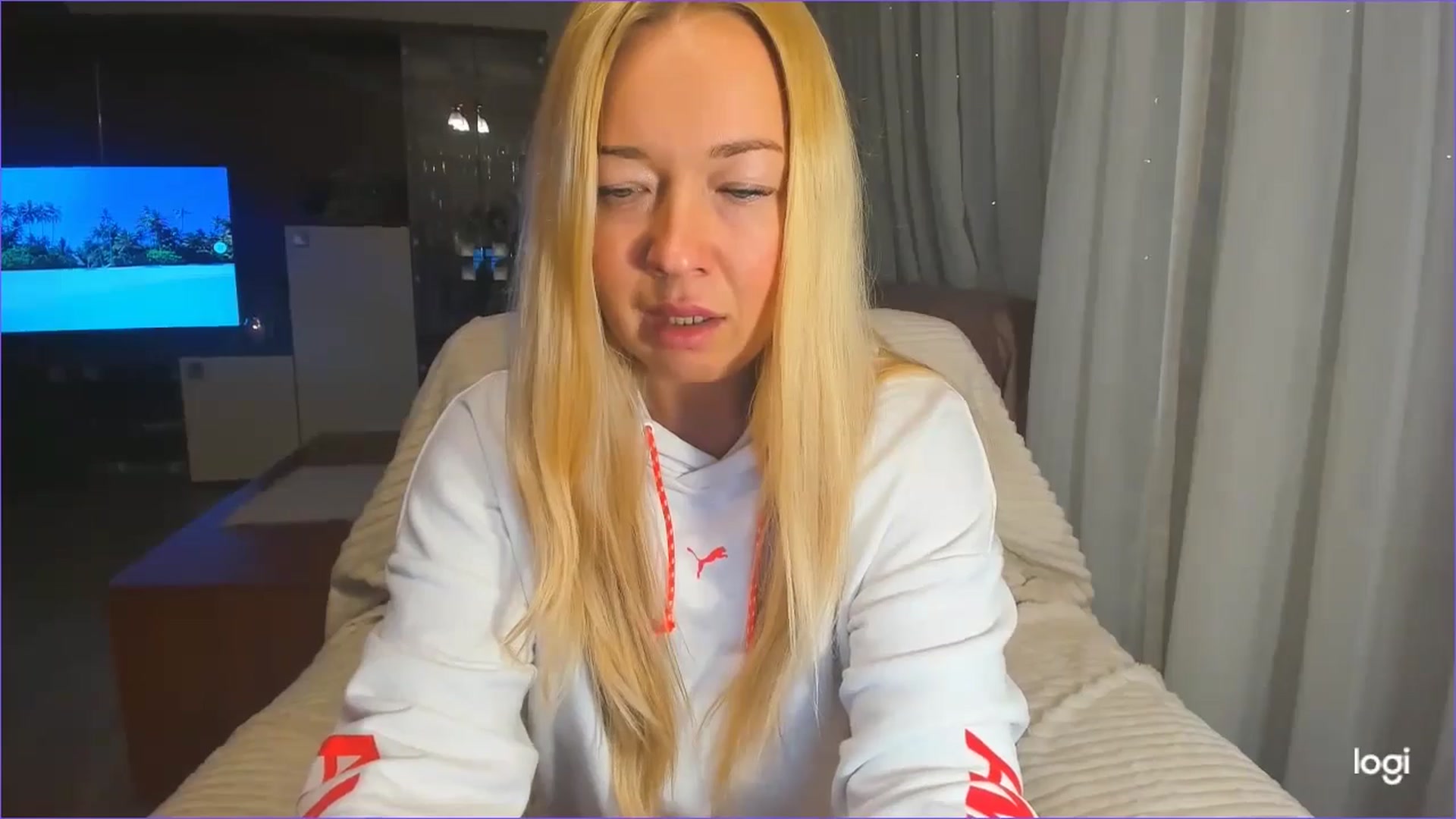 Gallery image thumbnail from FlamingoDream's myfreecams stream on, 01/17/2025, 24:42 image 7 of 20