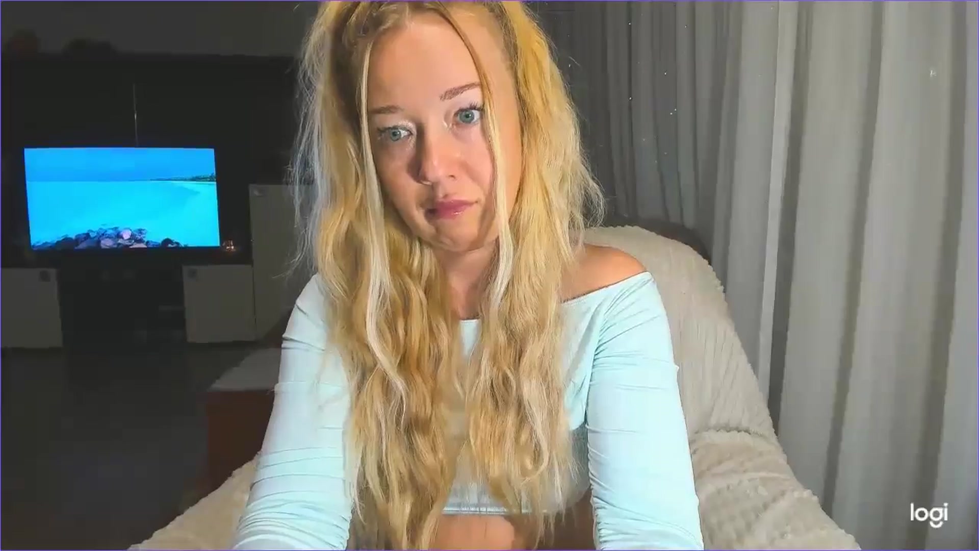 Gallery image thumbnail from FlamingoDream's myfreecams stream on, 01/20/2025, 23:24 image 5 of 20