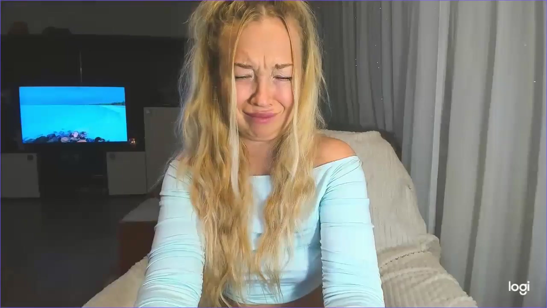 Gallery image thumbnail from FlamingoDream's myfreecams stream on, 01/21/2025, 24:00 image 13 of 20
