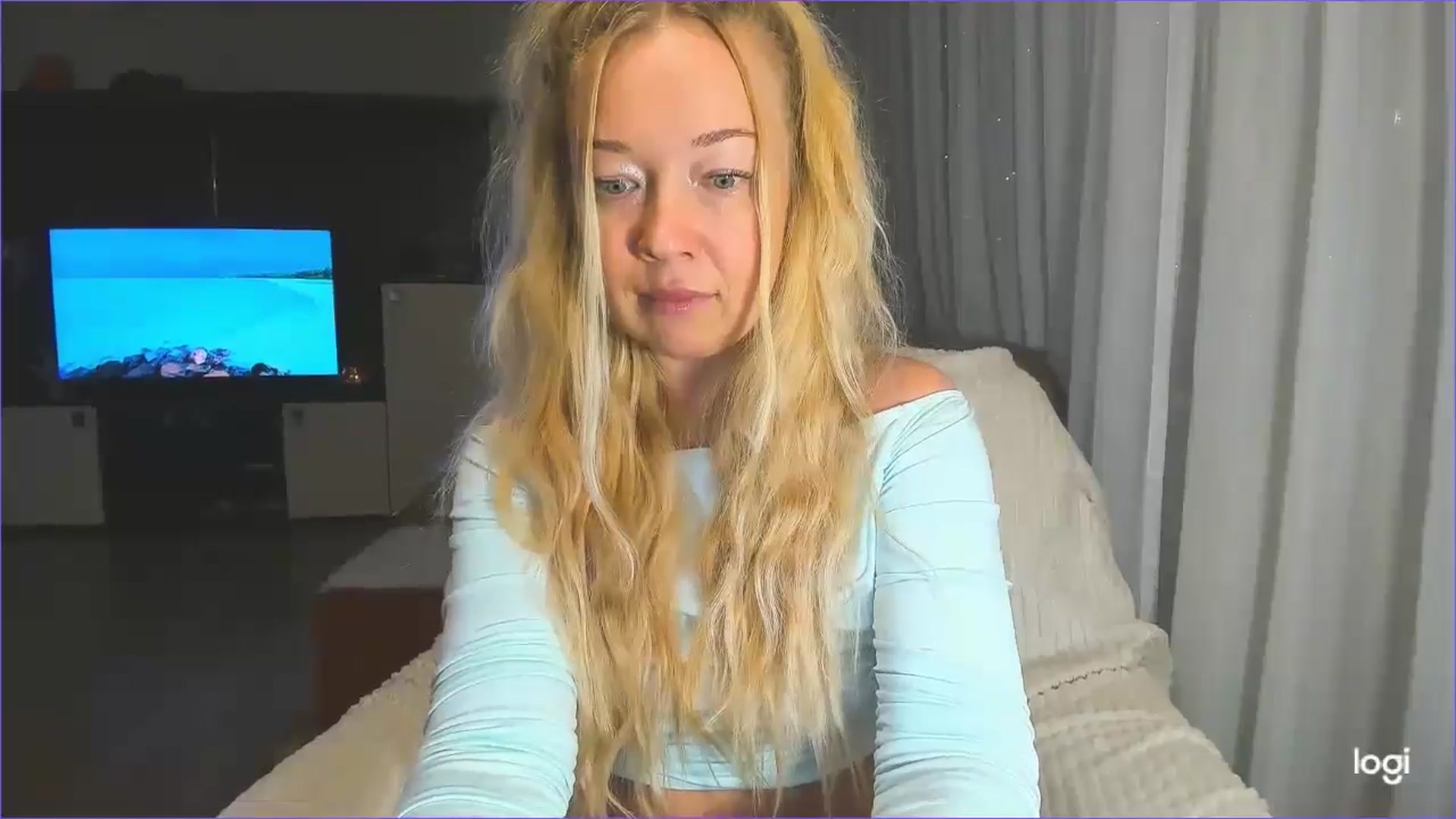 Gallery image thumbnail from FlamingoDream's myfreecams stream on, 01/21/2025, 24:00 image 15 of 20