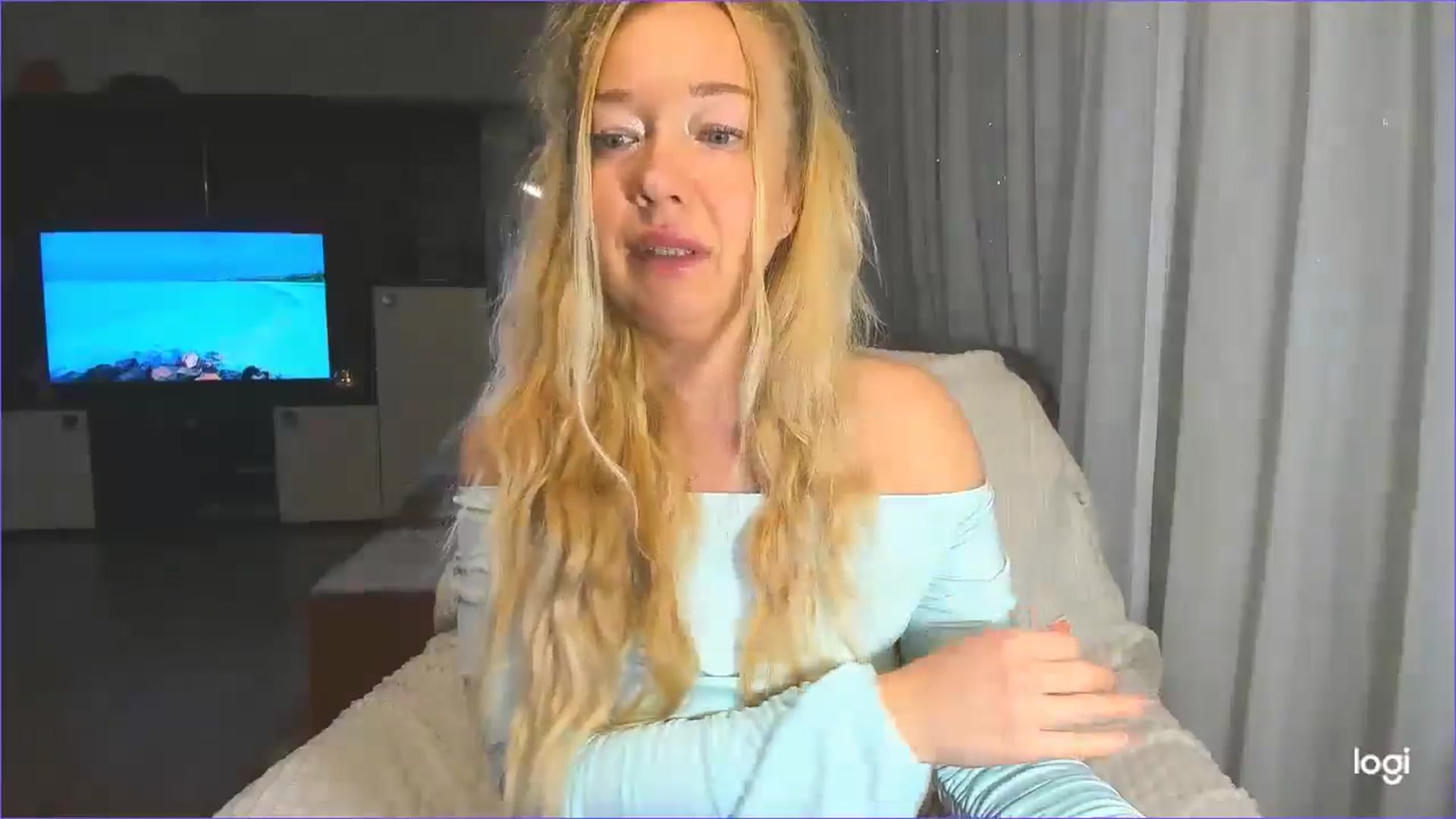 Gallery image thumbnail from FlamingoDream's myfreecams stream on, 01/21/2025, 24:00 image 7 of 20