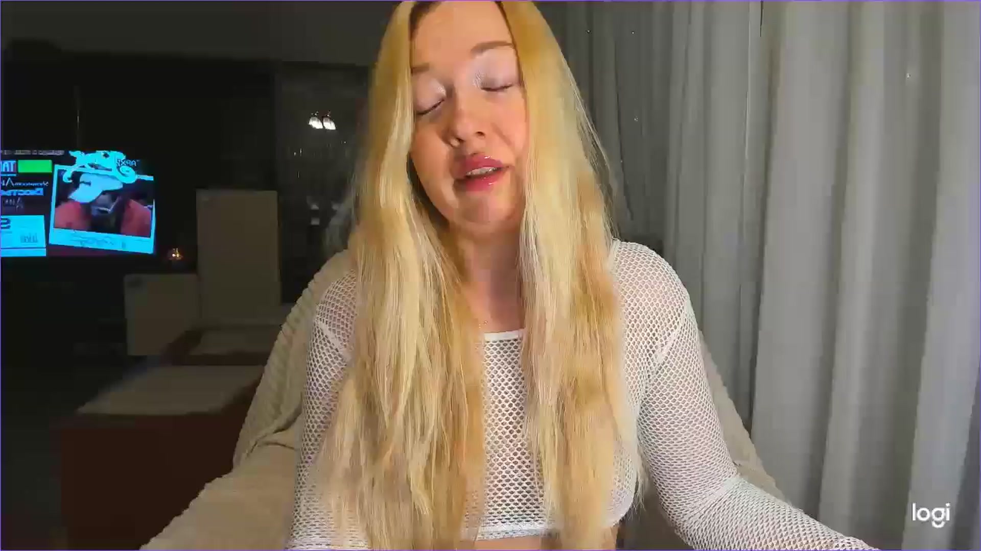 Gallery image thumbnail from FlamingoDream's myfreecams stream on, 01/21/2025, 23:26 image 1 of 20