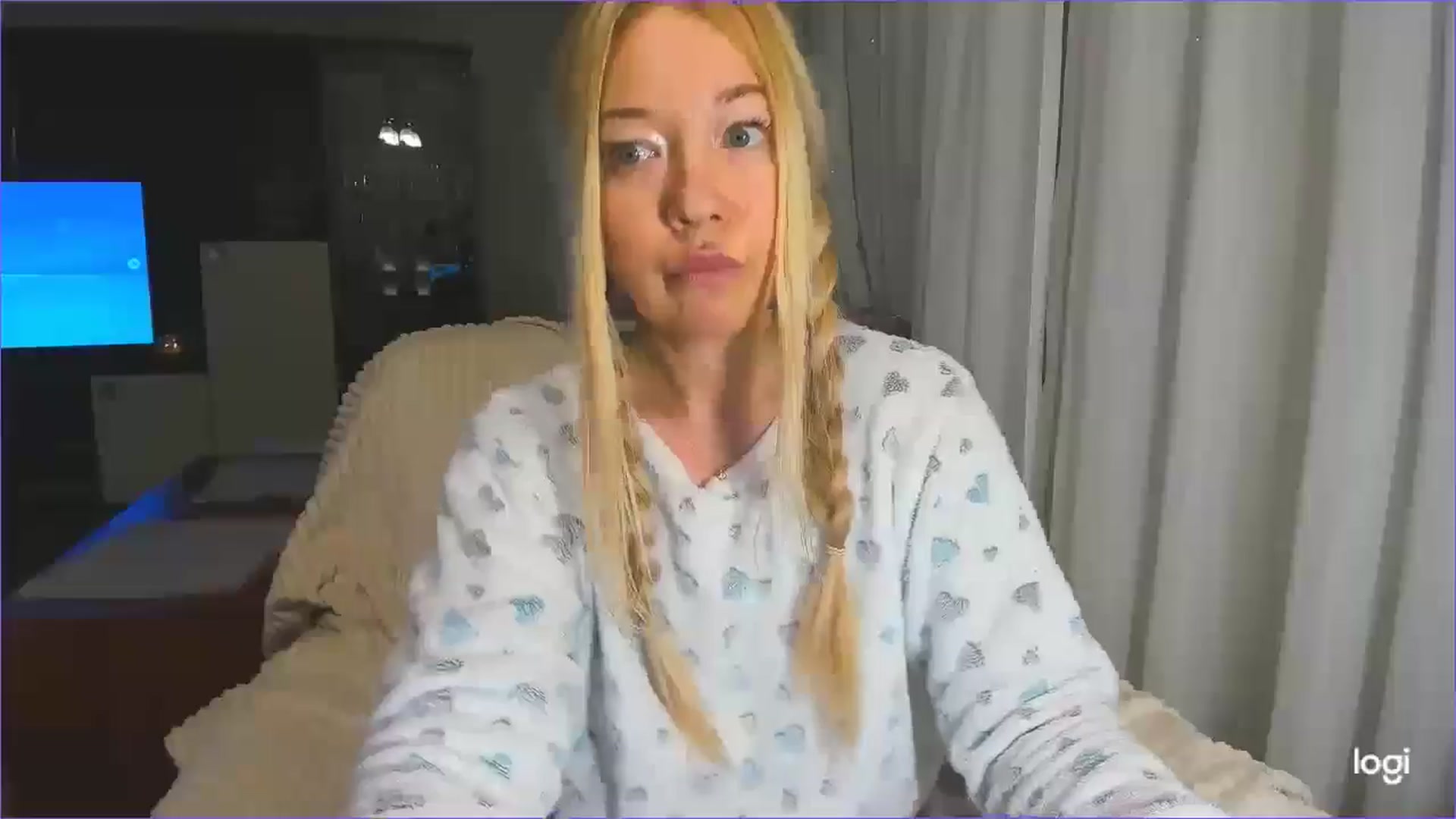 Gallery image thumbnail from FlamingoDream's myfreecams stream on, 01/22/2025, 03:11 image 7 of 20