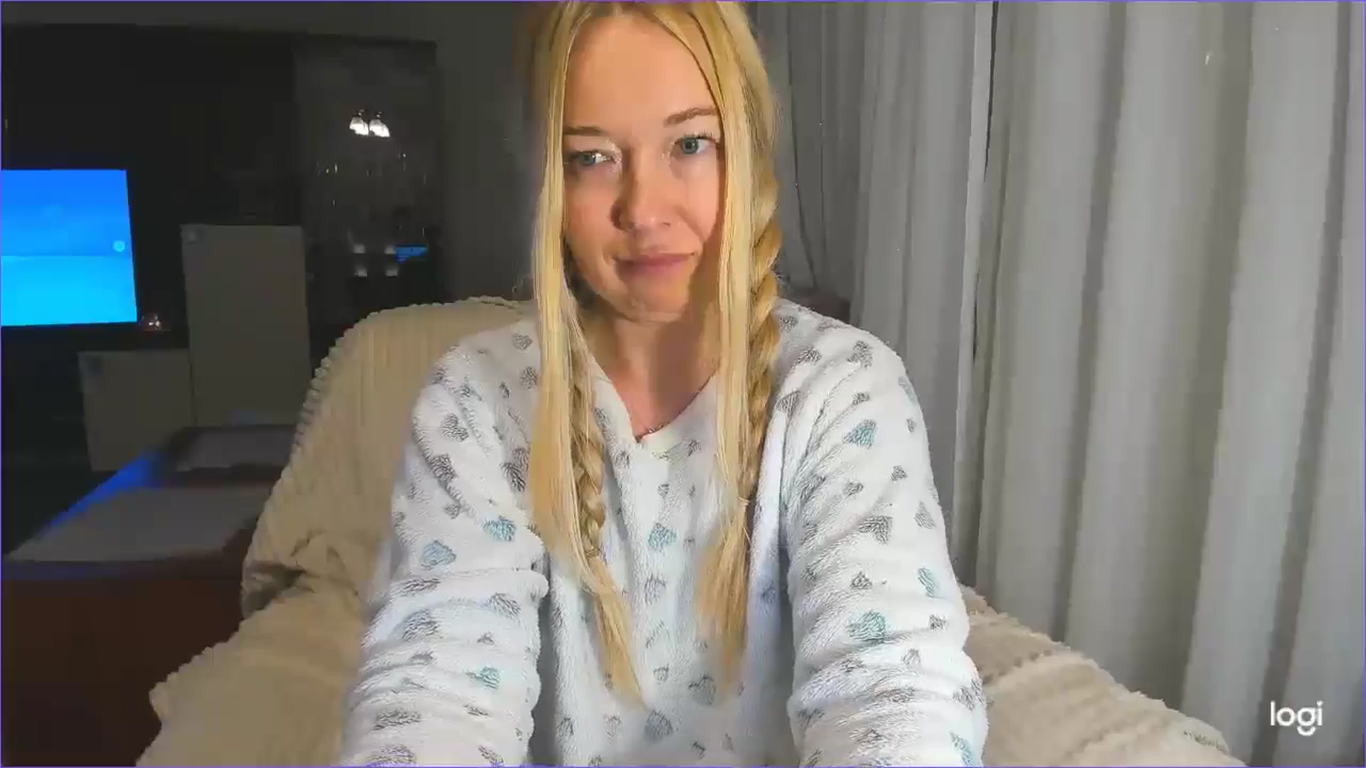 Gallery image thumbnail from FlamingoDream's myfreecams stream on, 01/22/2025, 03:11 image 9 of 20