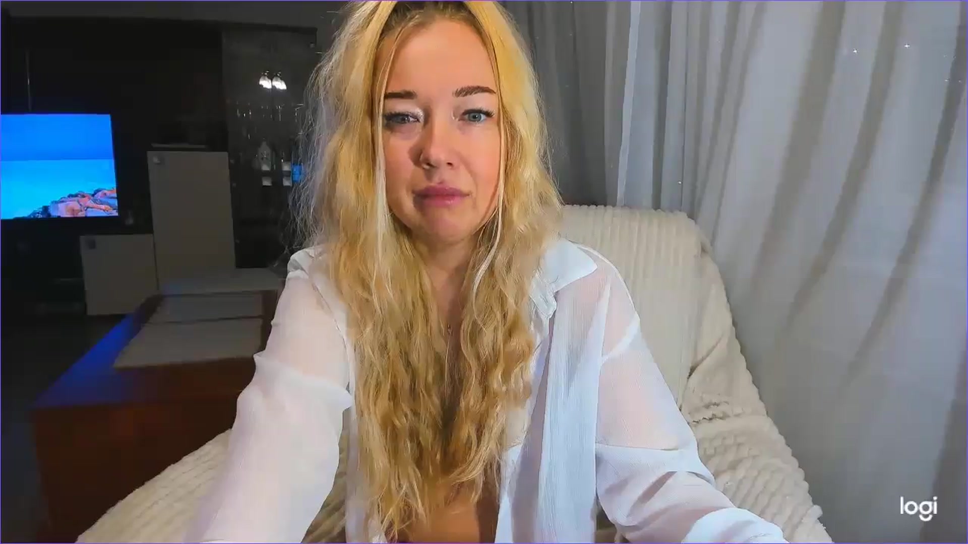 Gallery image thumbnail from FlamingoDream's myfreecams stream on, 01/28/2025, 04:20 image 9 of 20