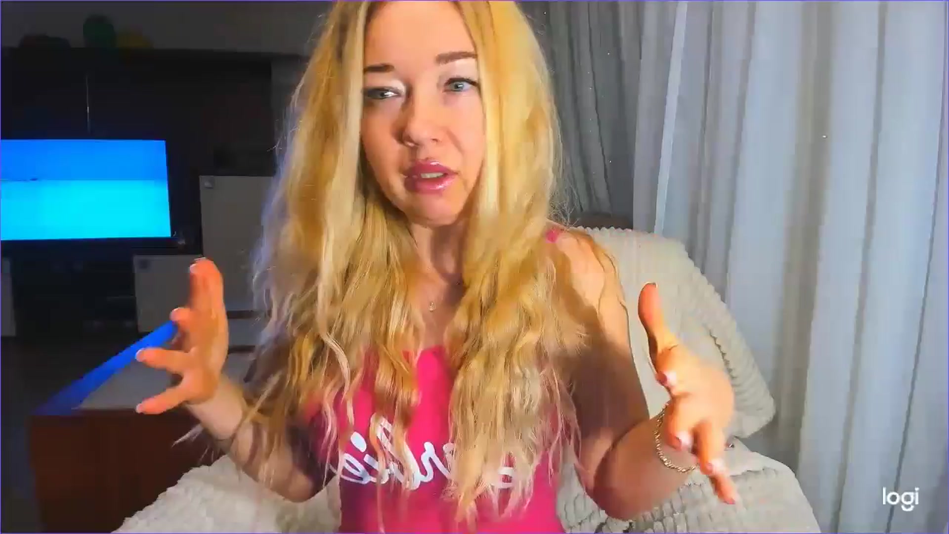 Gallery image thumbnail from FlamingoDream's myfreecams stream on, 01/29/2025, 02:54 image 5 of 20