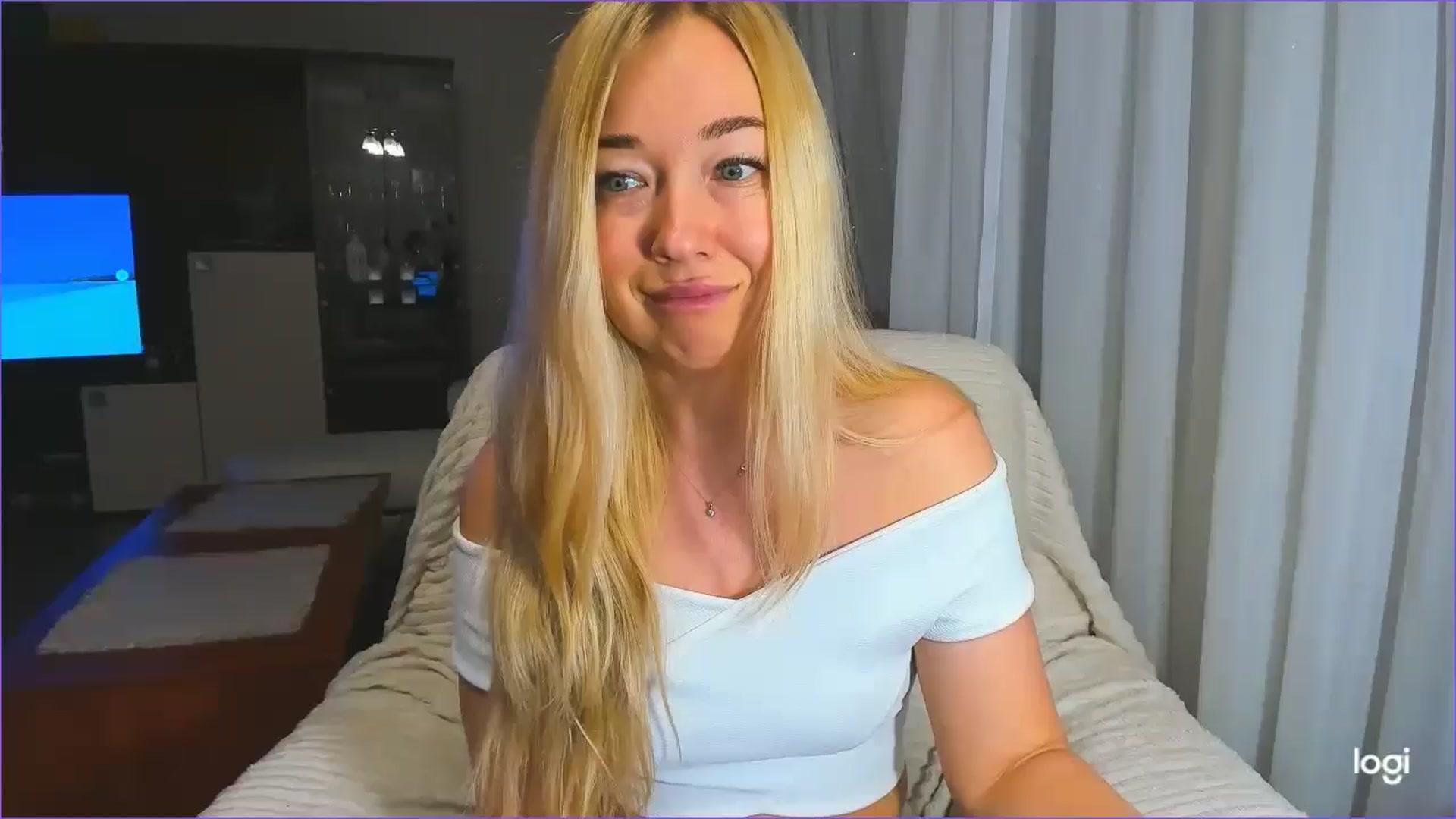 Gallery image thumbnail from FlamingoDream's myfreecams stream on, 01/30/2025, 24:25 image 9 of 20
