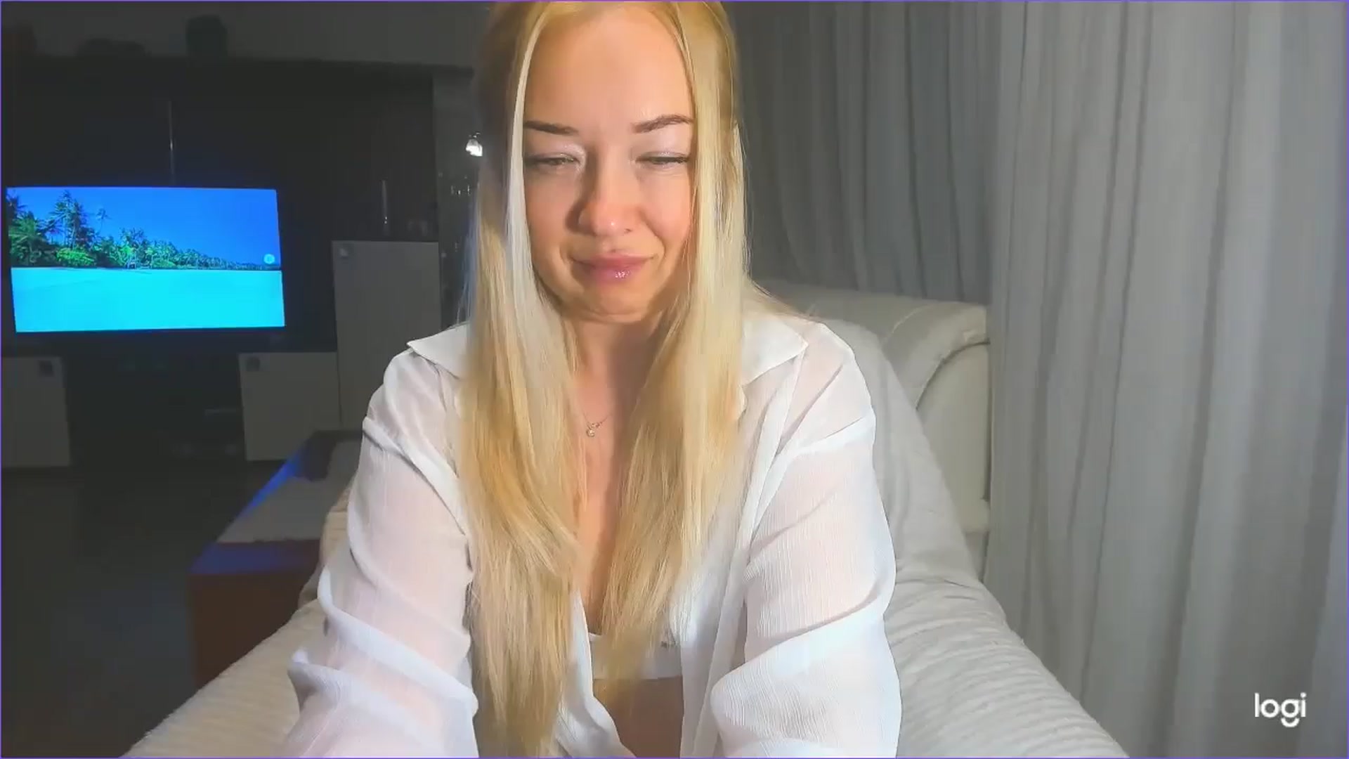Gallery image thumbnail from FlamingoDream's myfreecams stream on, 03/04/2025, 01:22 image 1 of 20
