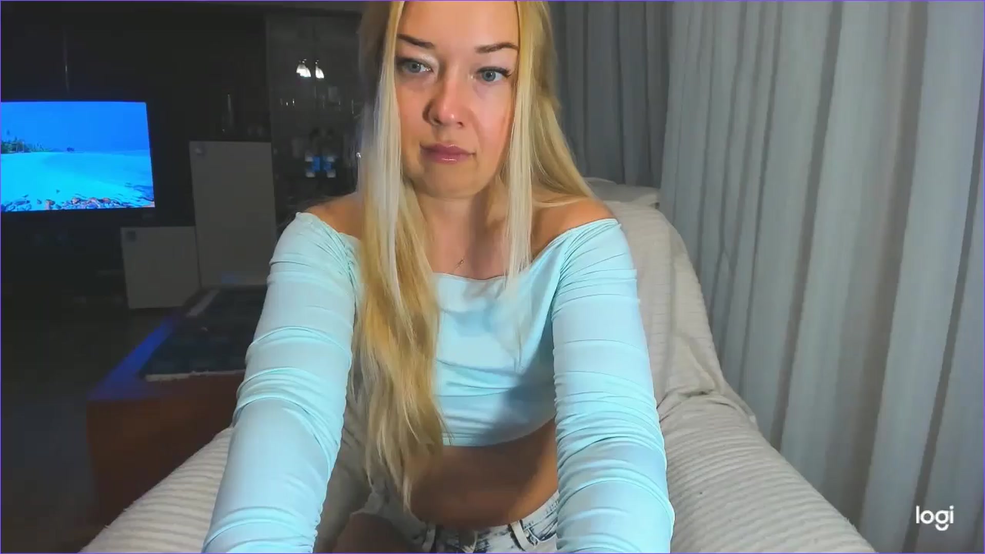 Gallery image thumbnail from FlamingoDream's myfreecams stream on, 03/05/2025, 23:02 image 3 of 20