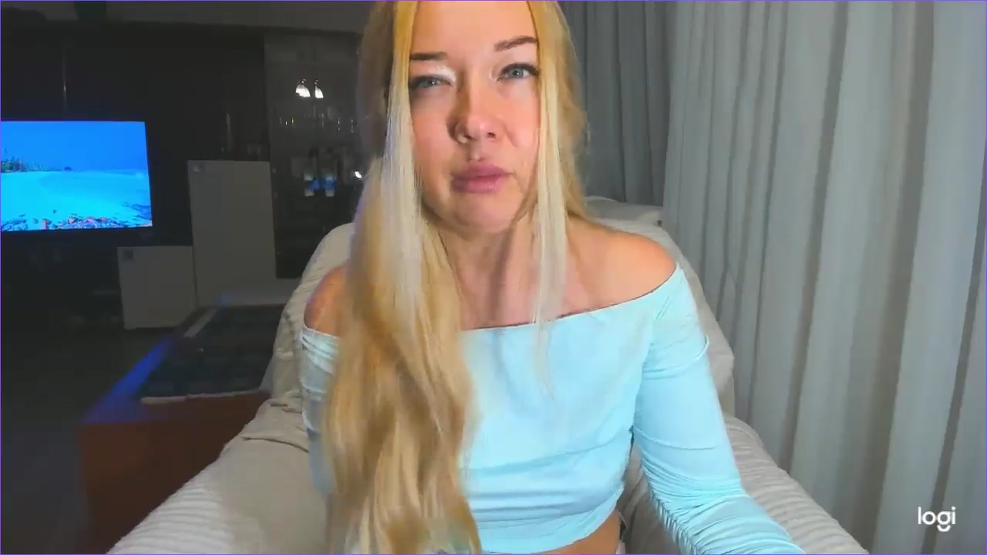 Gallery image thumbnail from FlamingoDream's myfreecams stream on, 03/06/2025, 24:09 image 17 of 20