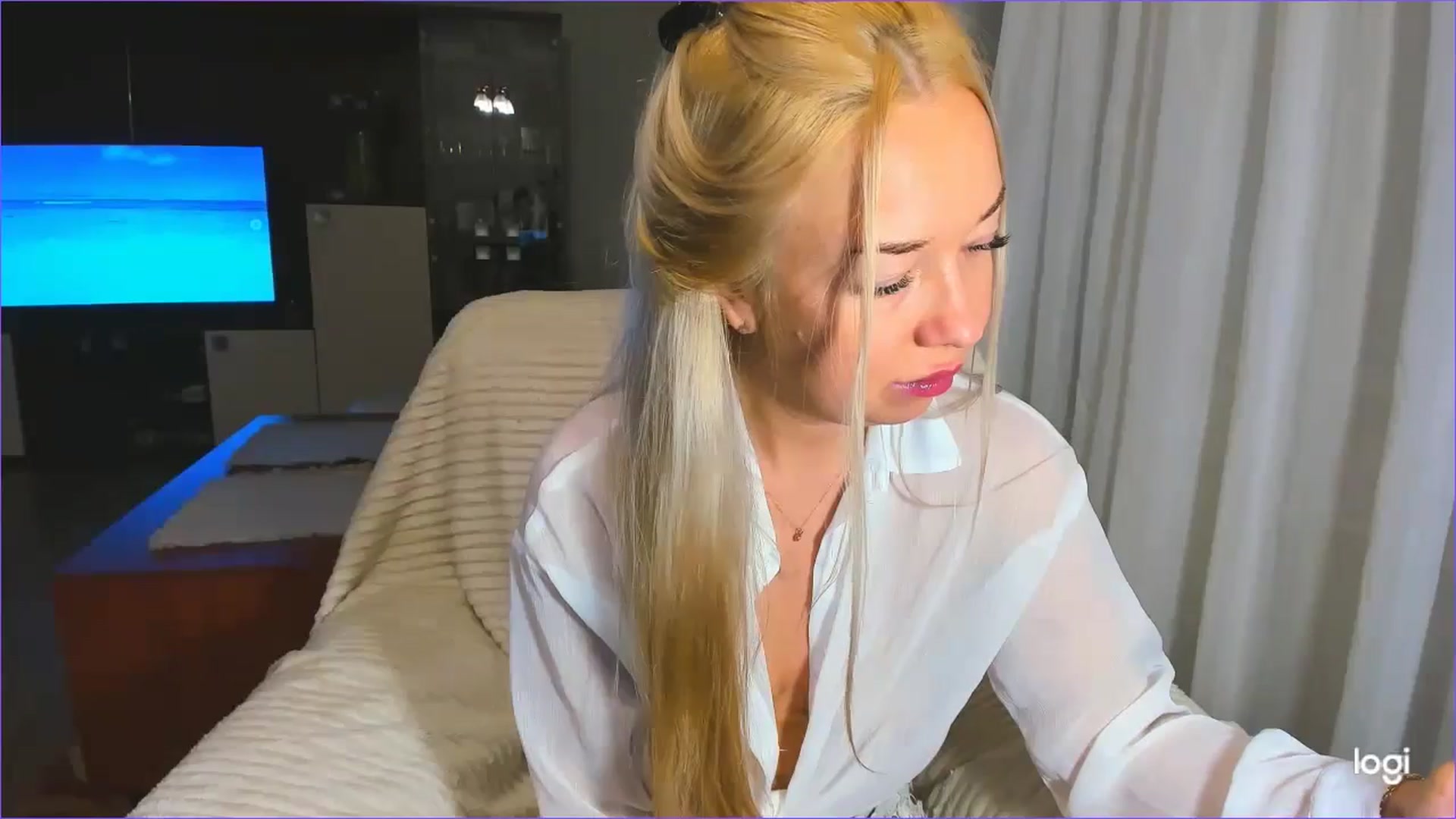Gallery image thumbnail from FlamingoDream's myfreecams stream on, 03/13/2025, 02:00 image 7 of 20