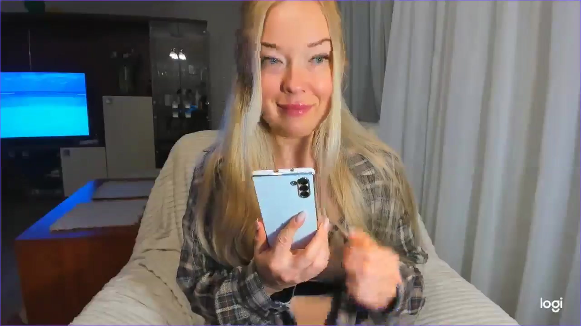 Gallery image thumbnail from FlamingoDream's myfreecams stream on, 03/14/2025, 24:01 image 10 of 20