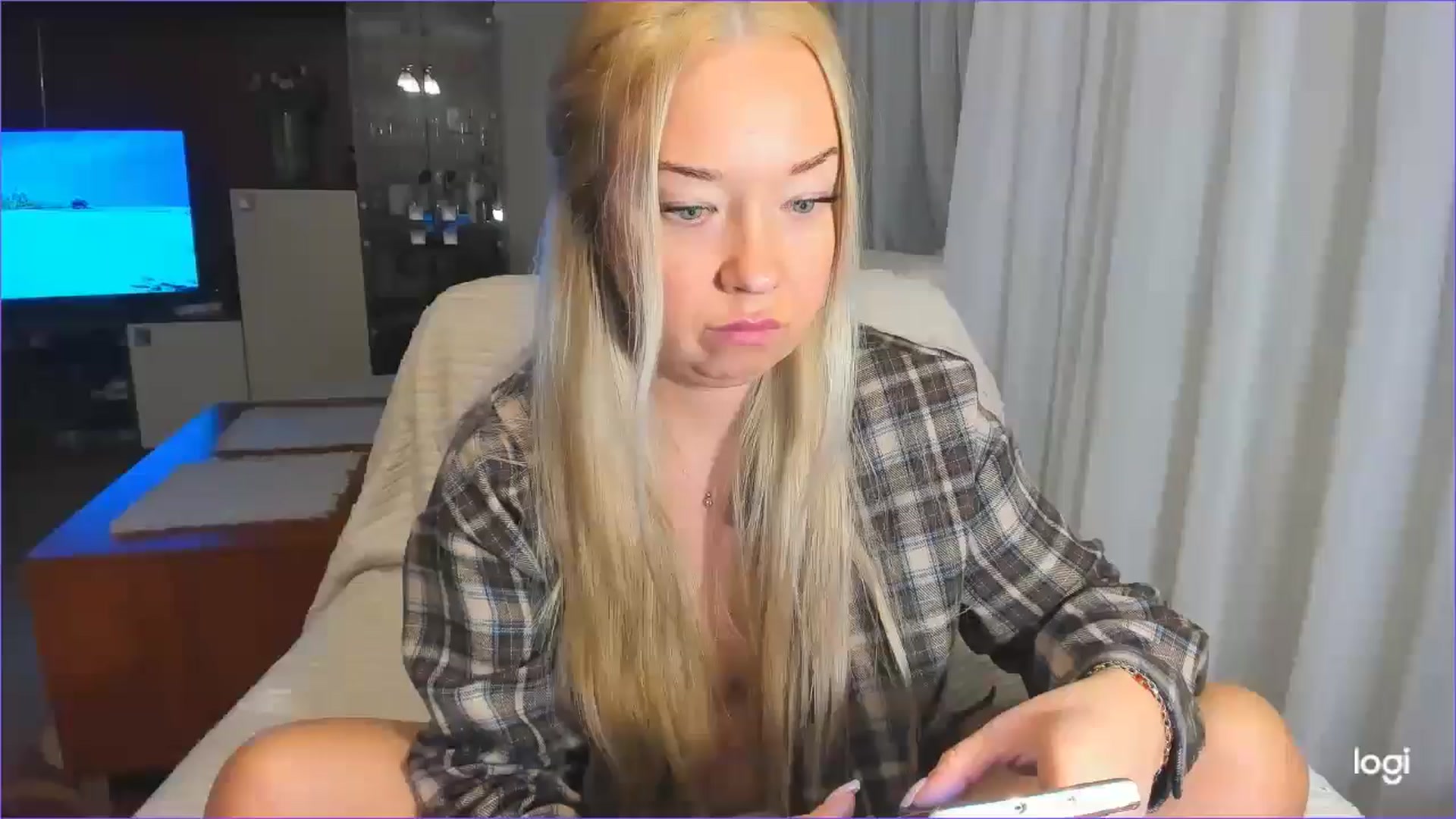 Gallery image thumbnail from FlamingoDream's myfreecams stream on, 03/14/2025, 03:30 image 15 of 20