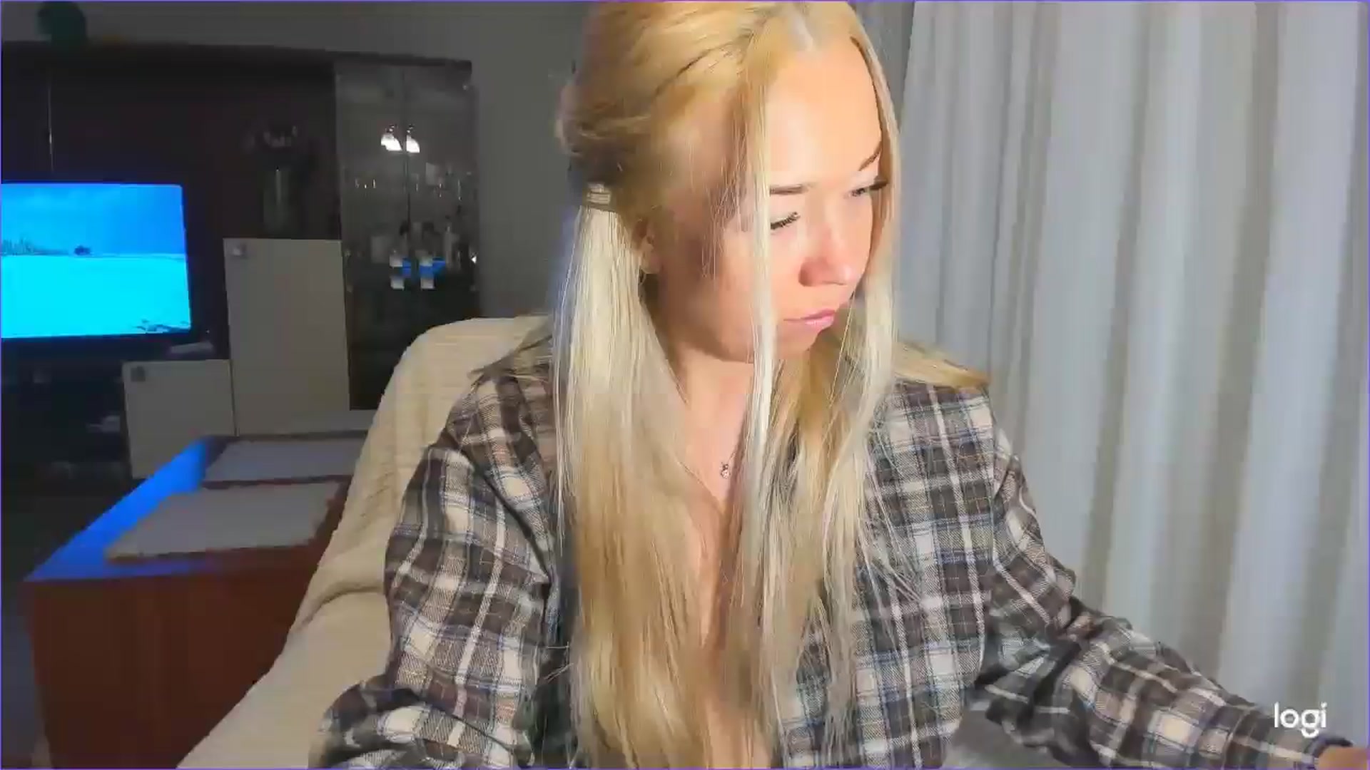 Gallery image thumbnail from FlamingoDream's myfreecams stream on, 03/14/2025, 03:30 image 14 of 20